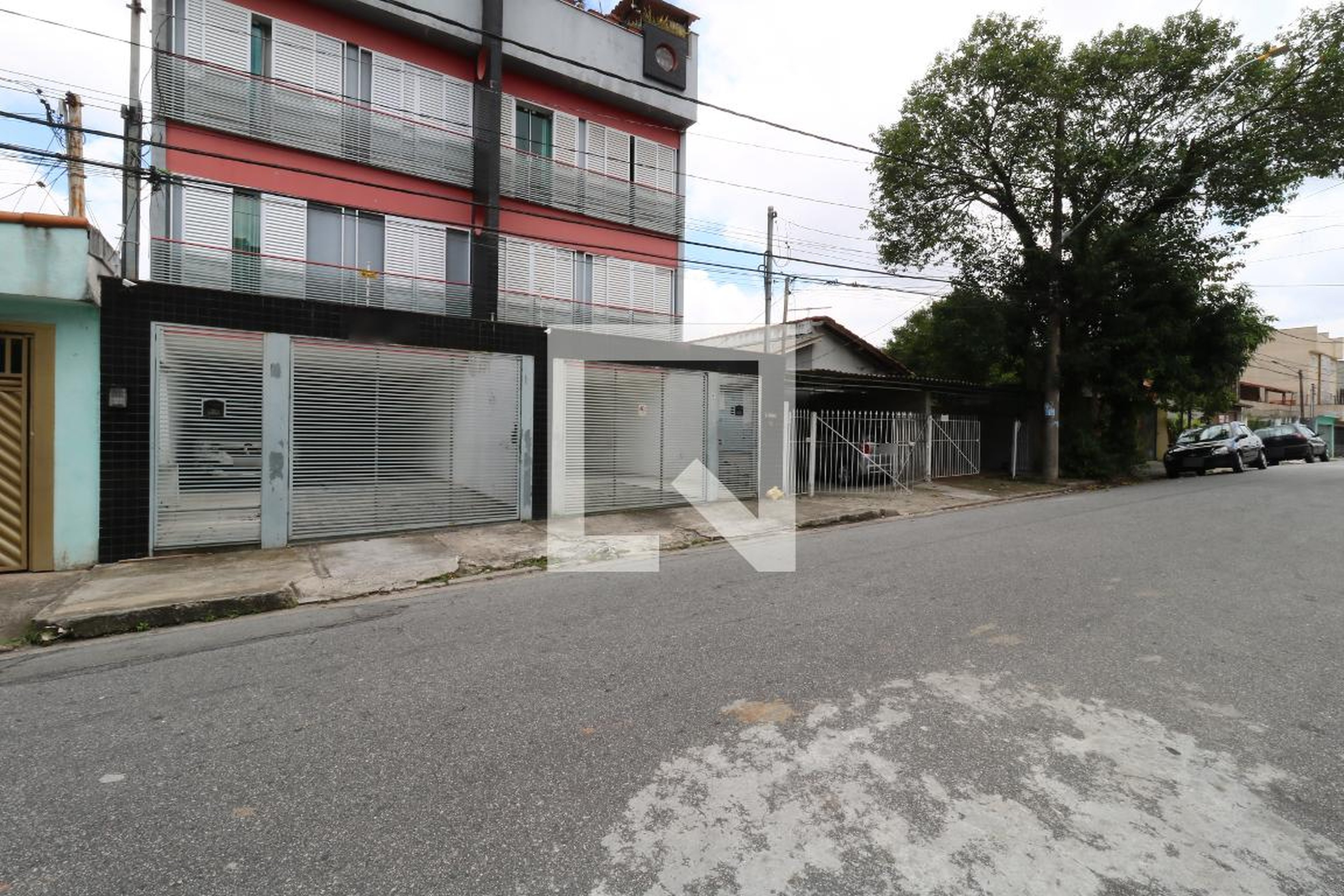 Fachada Condomínio em Rua Croácia, 642