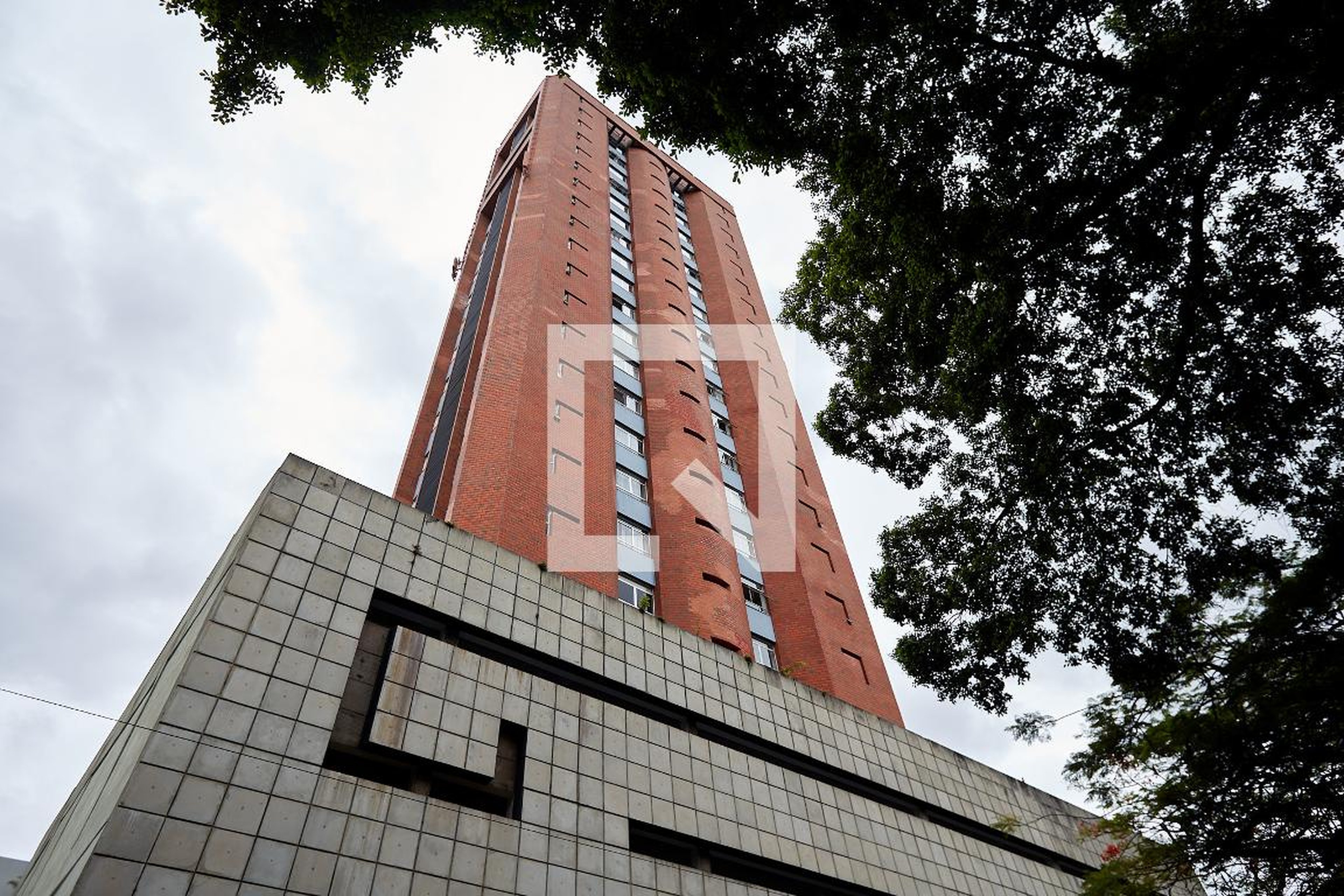 Fachada Condomínio em Praça Hugo Werneck, 527