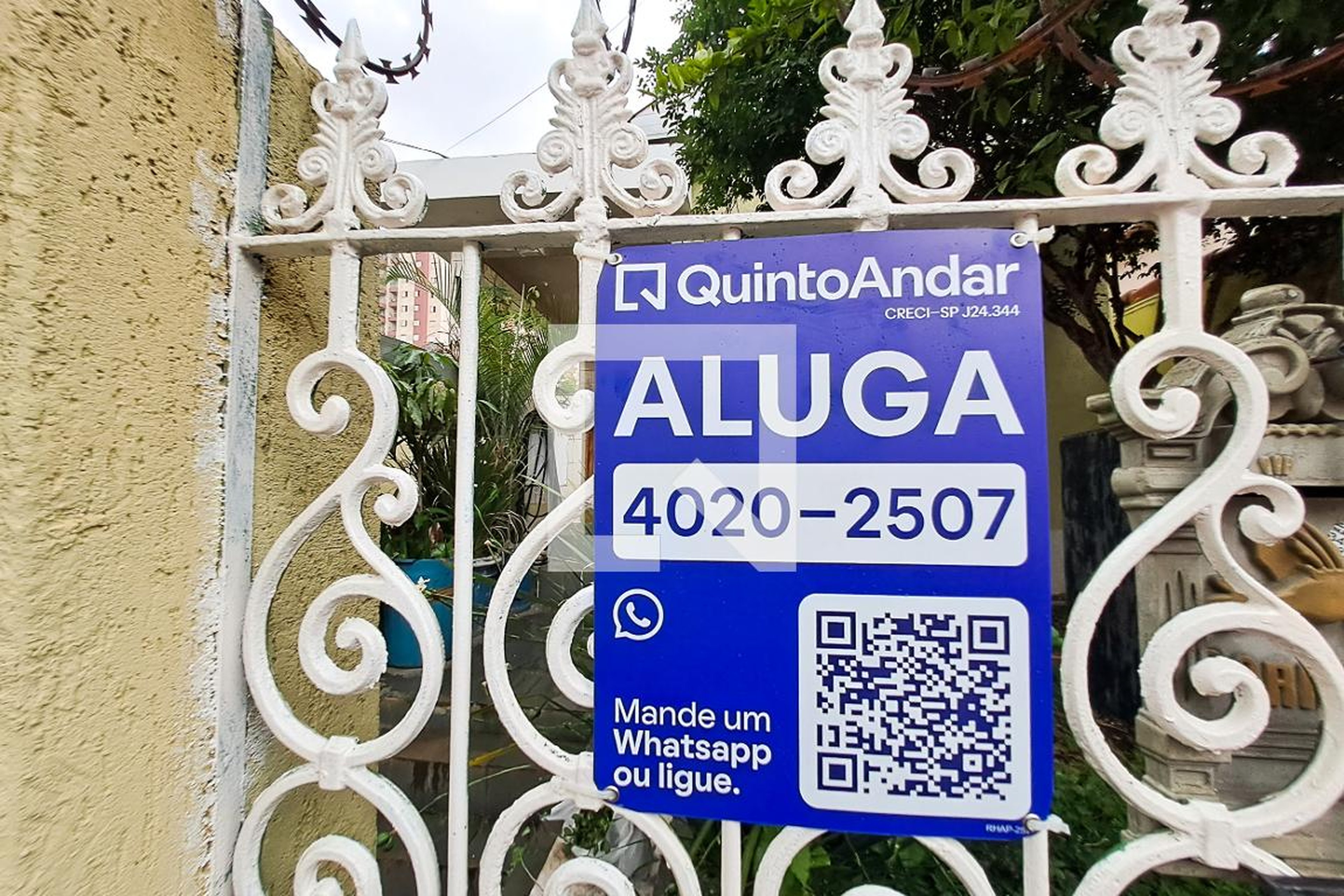 Fachada Condomínio em Rua Tecá, 83