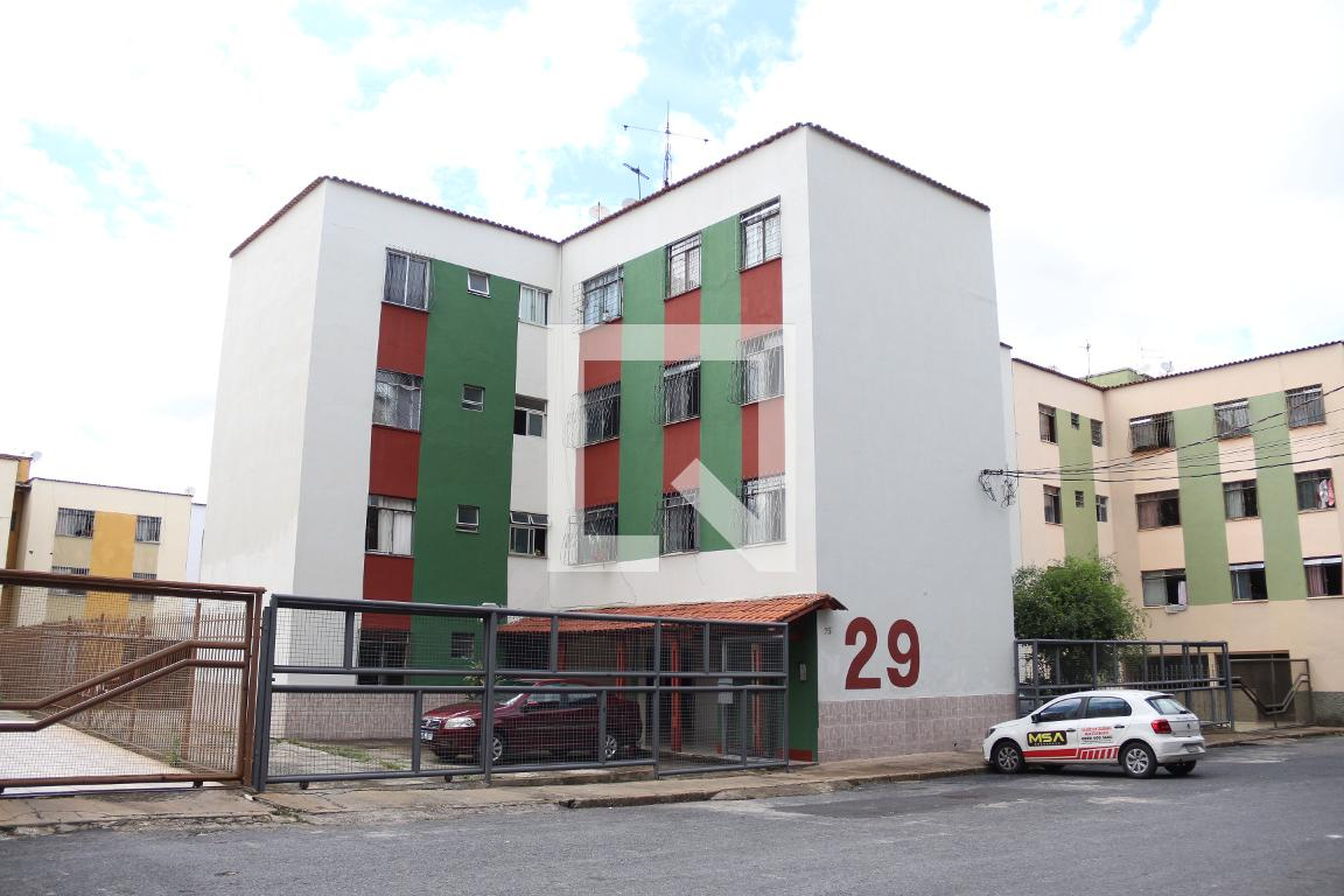 Fachada Condomínio em Rua Gama, 75