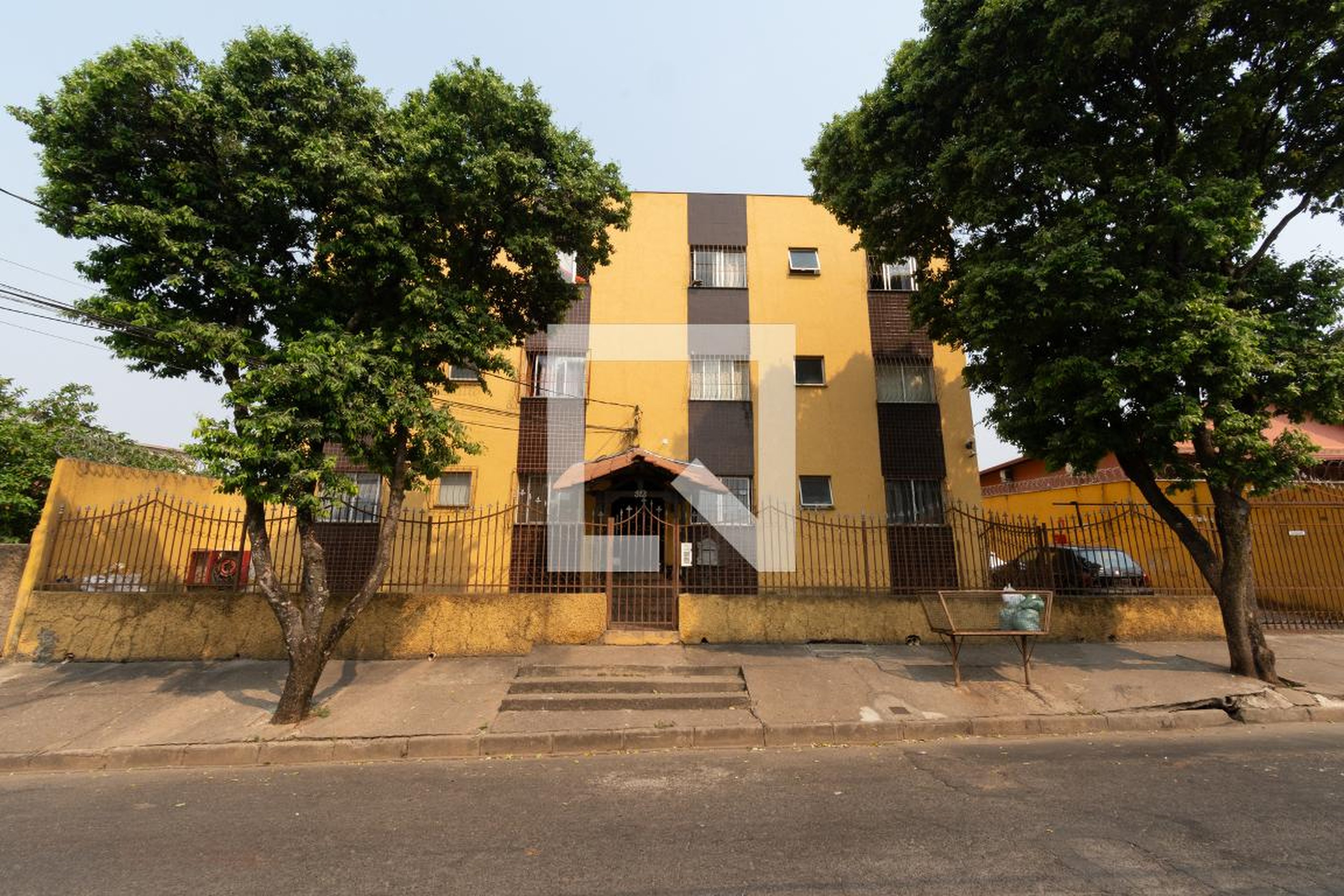 Fachada Condomínio em Rua Jeupira, 512