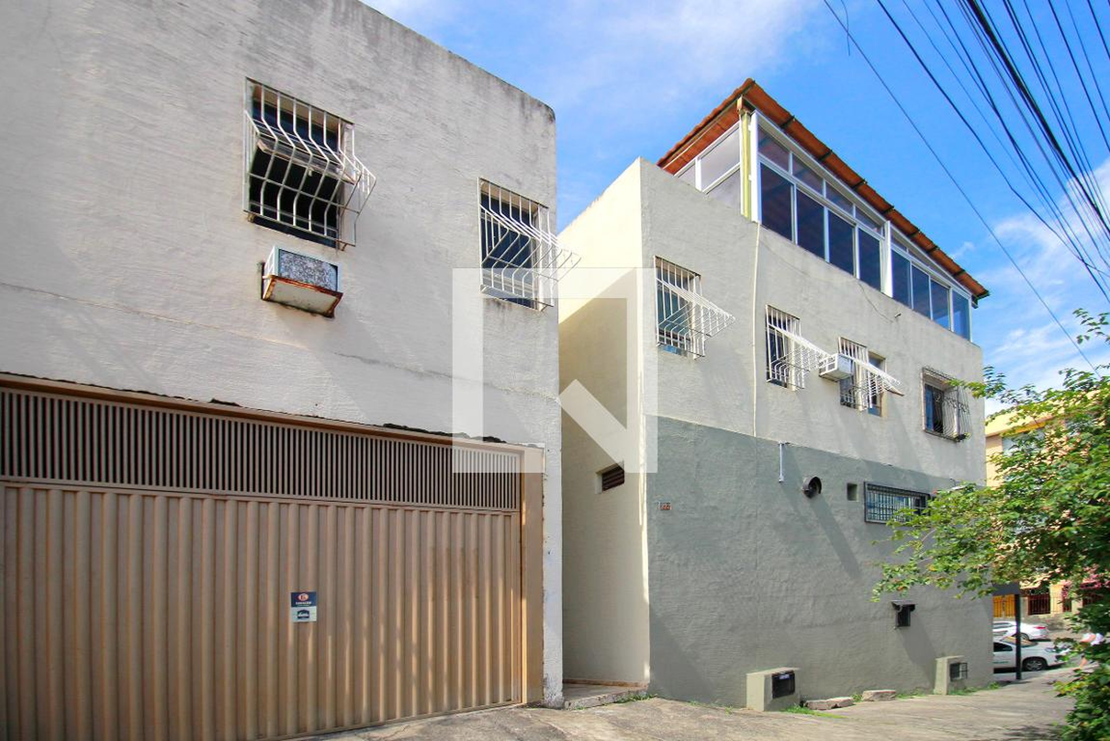 Fachada Condomínio em Rua Ibirati, 222