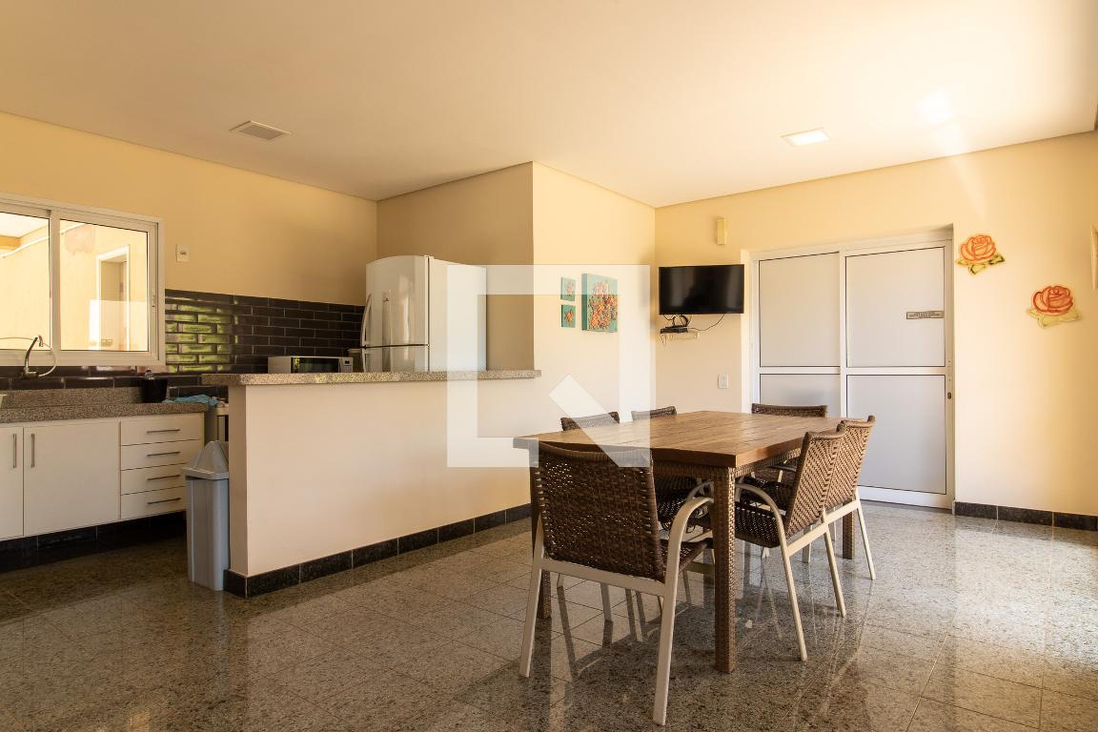 Área comum - Roberto Simonsen