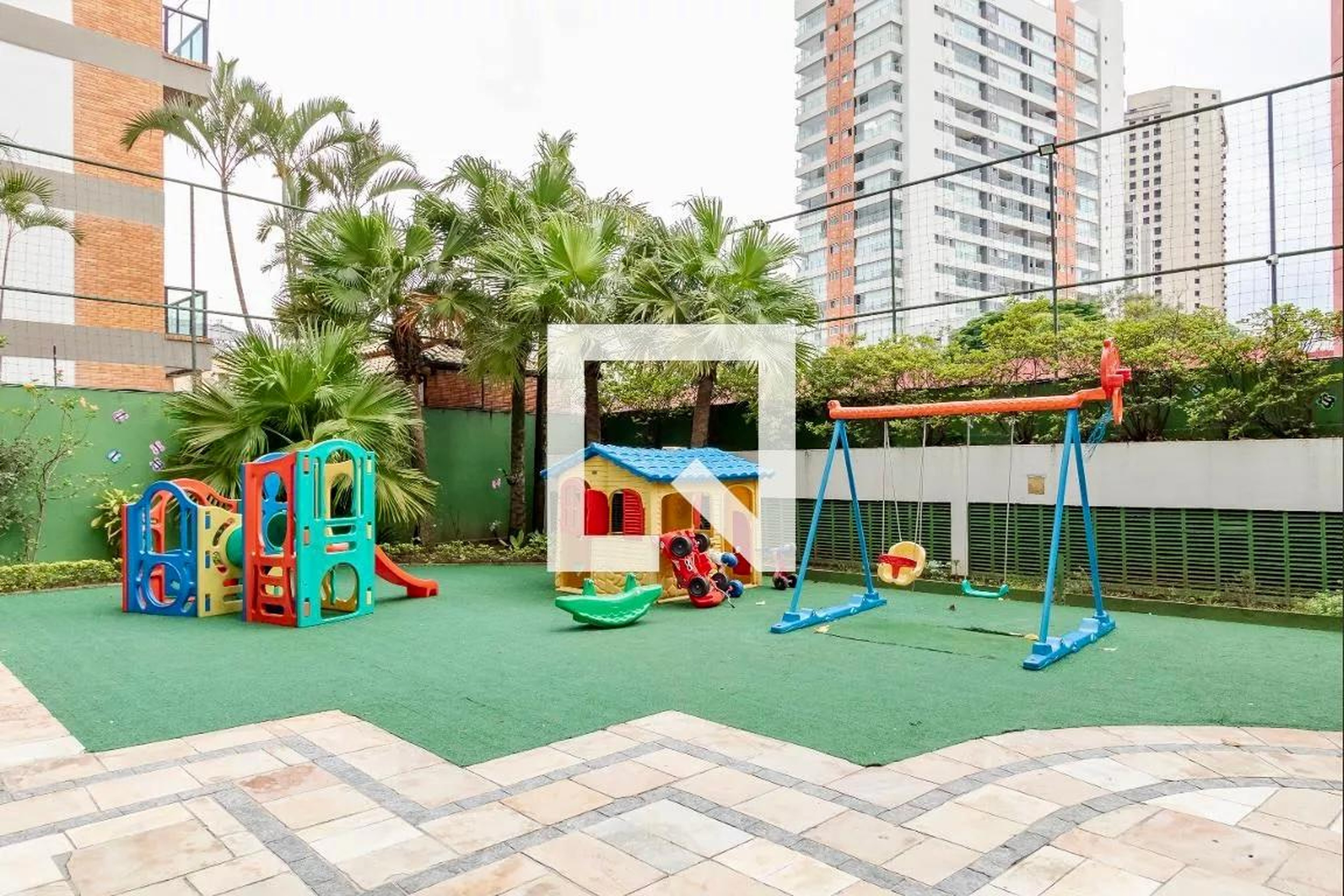 Playground - Edifício Blue Star