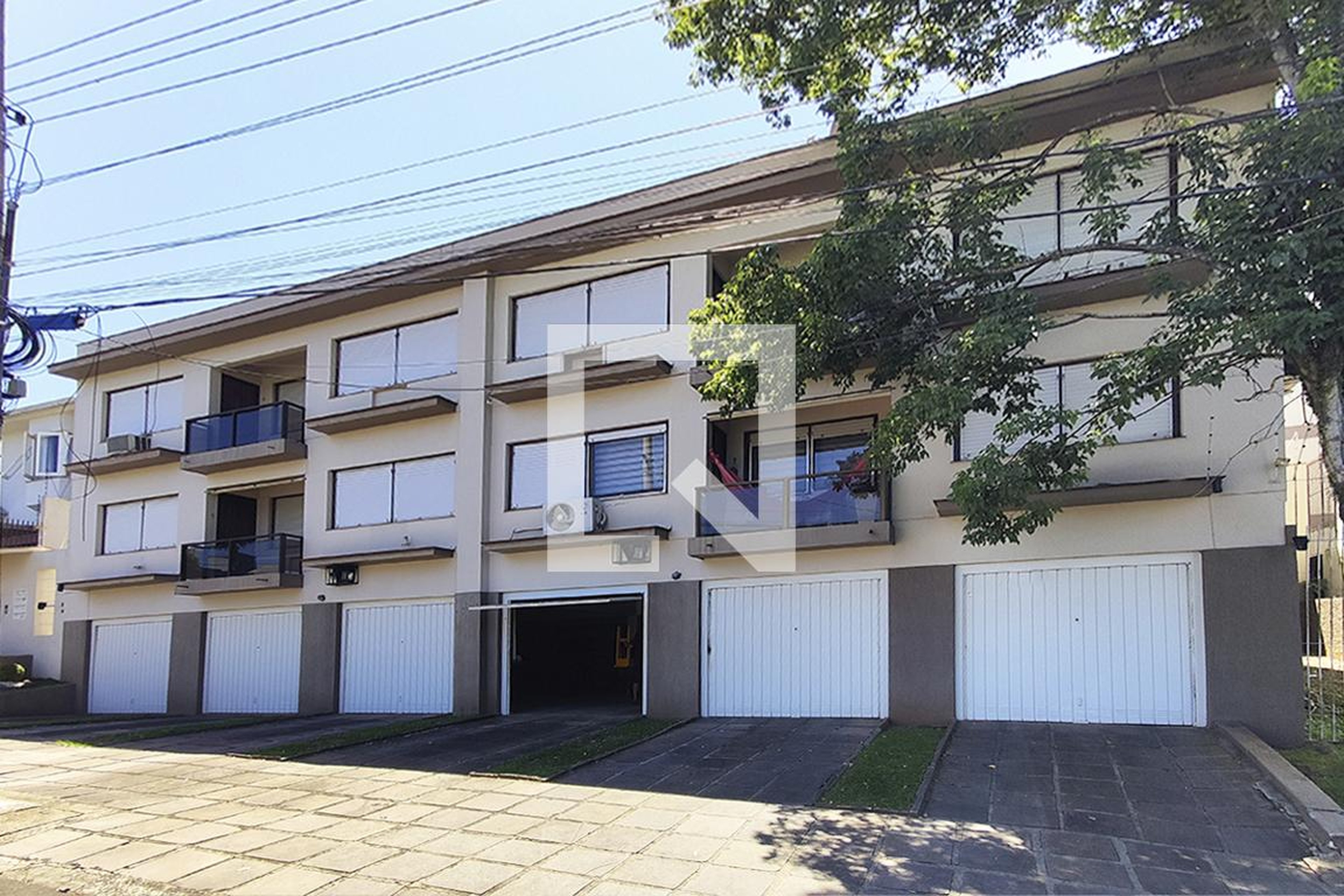 Fachada Condomínio em Rua Oscár Ludwig, 474