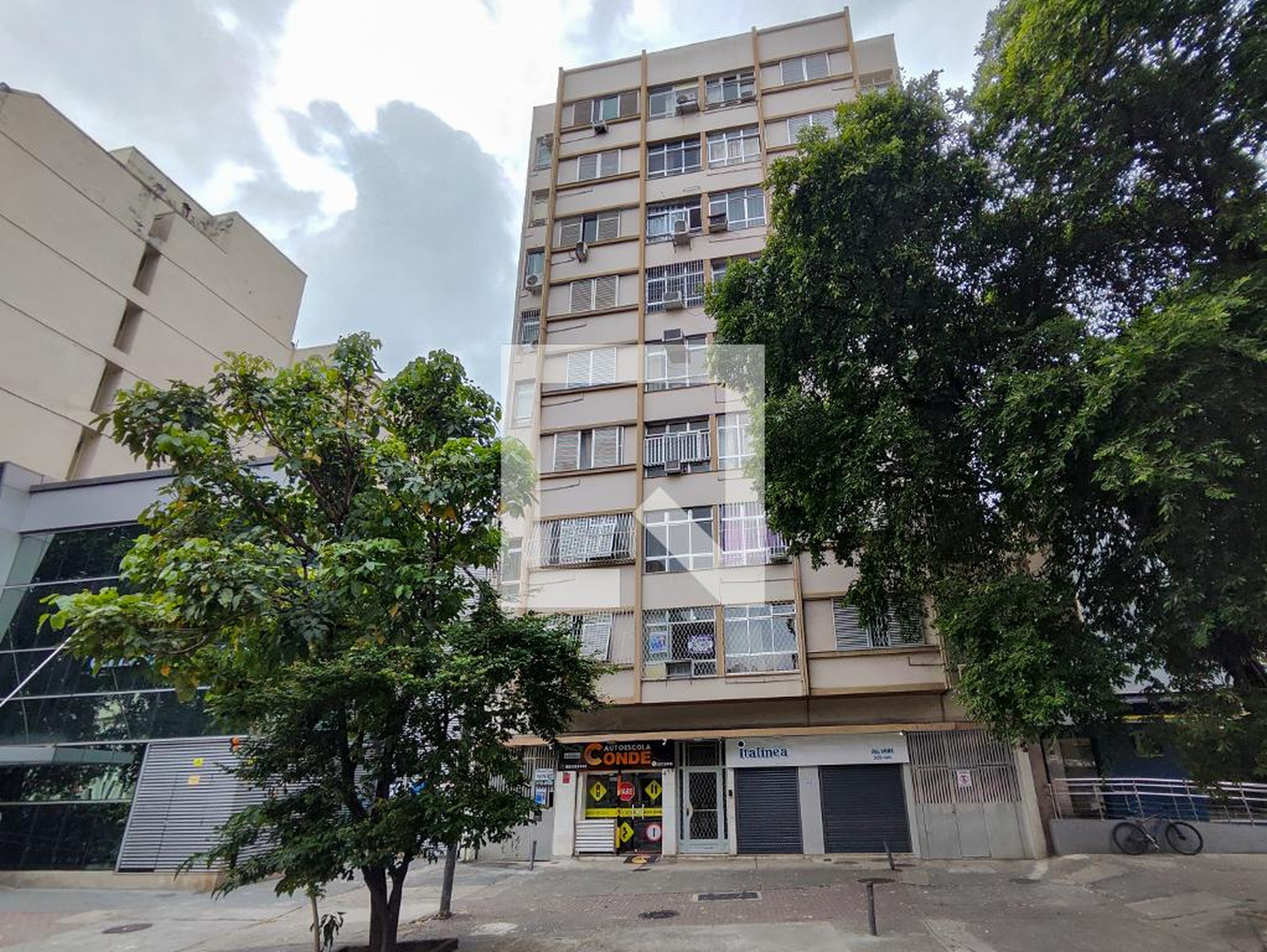 Fachada Condomínio de La Paix