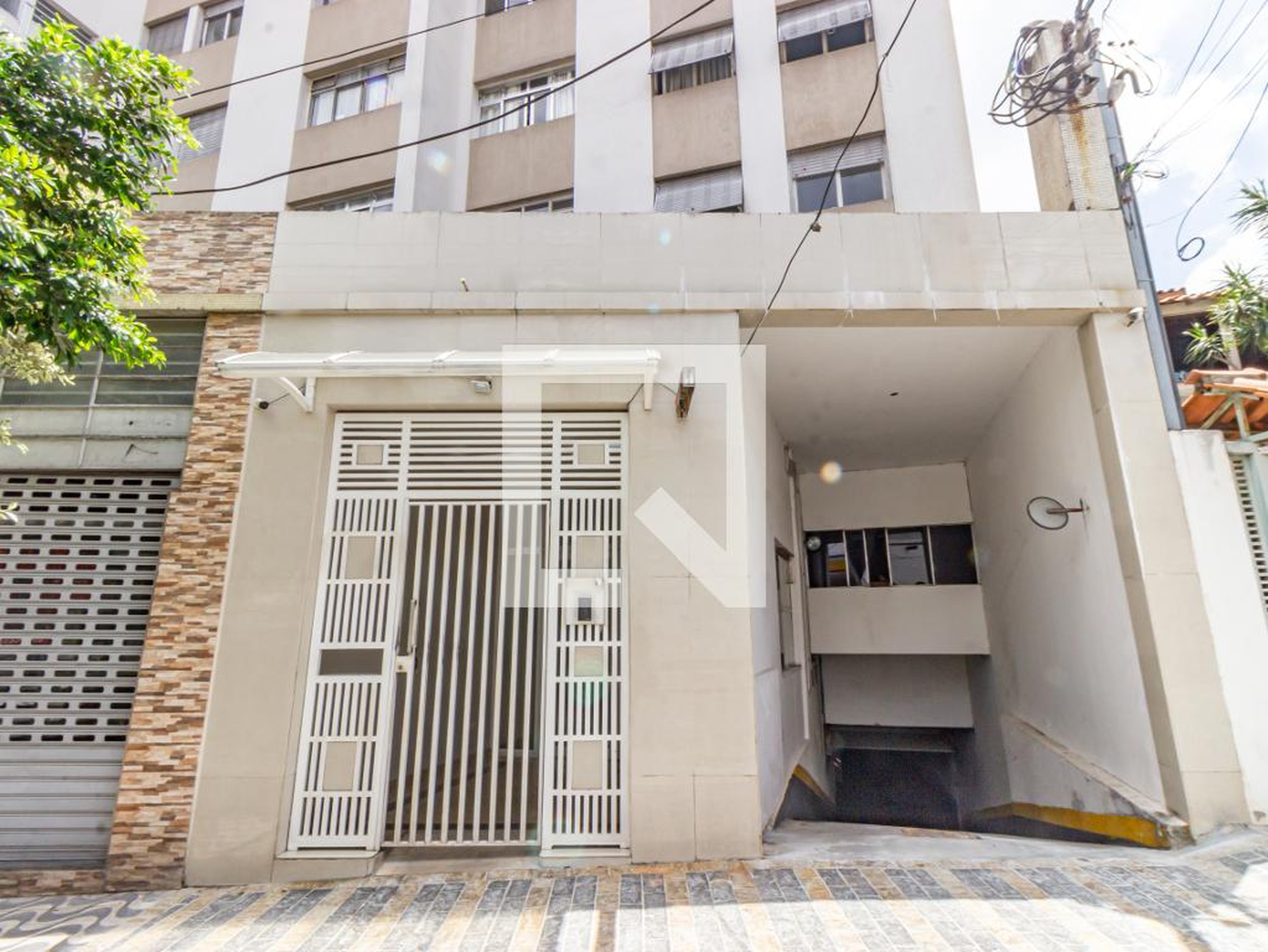 Fachada Condomínio em Avenida José Higino Neves, 33