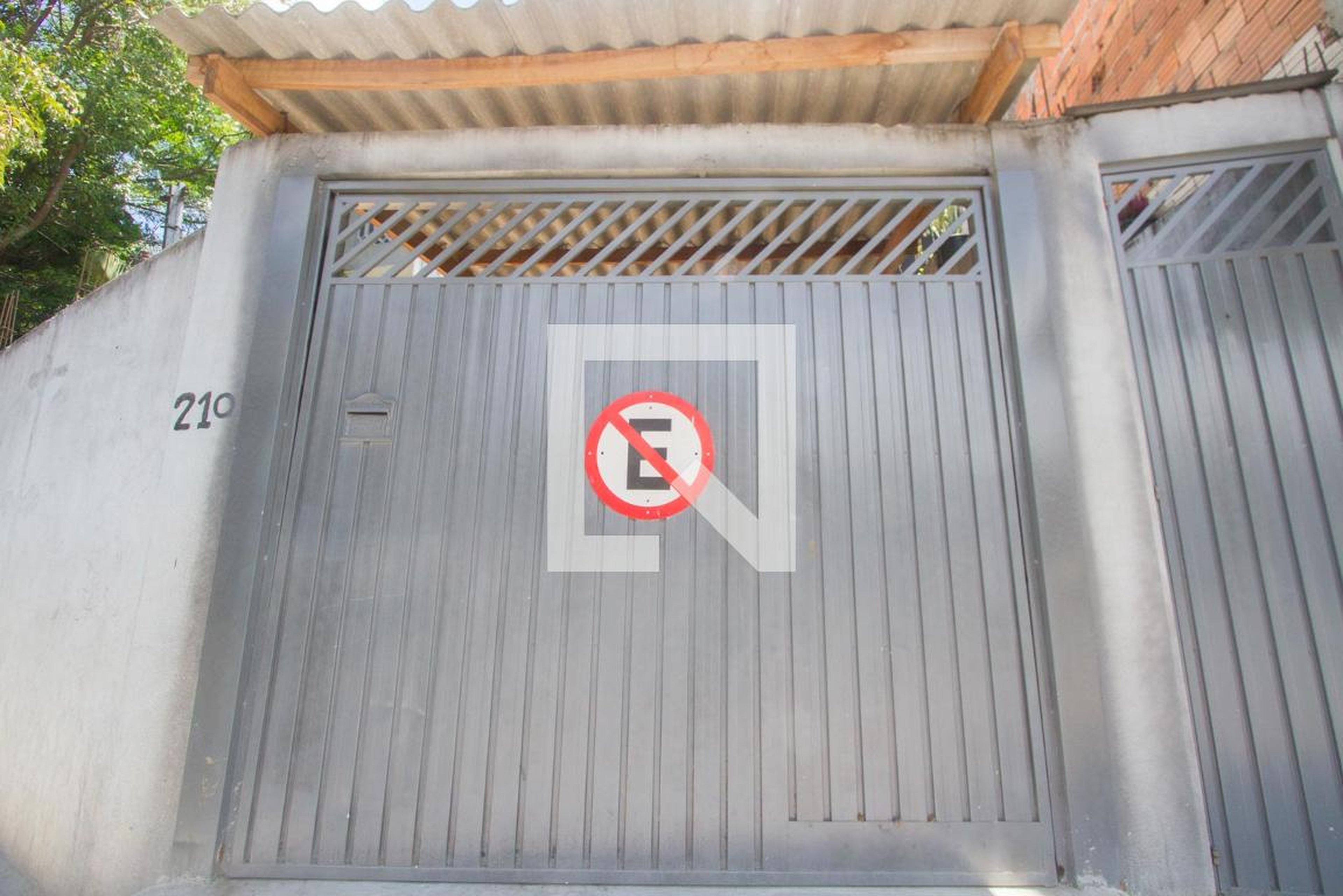Fachada Condomínio em Avenida Agostinho Rubin, 210