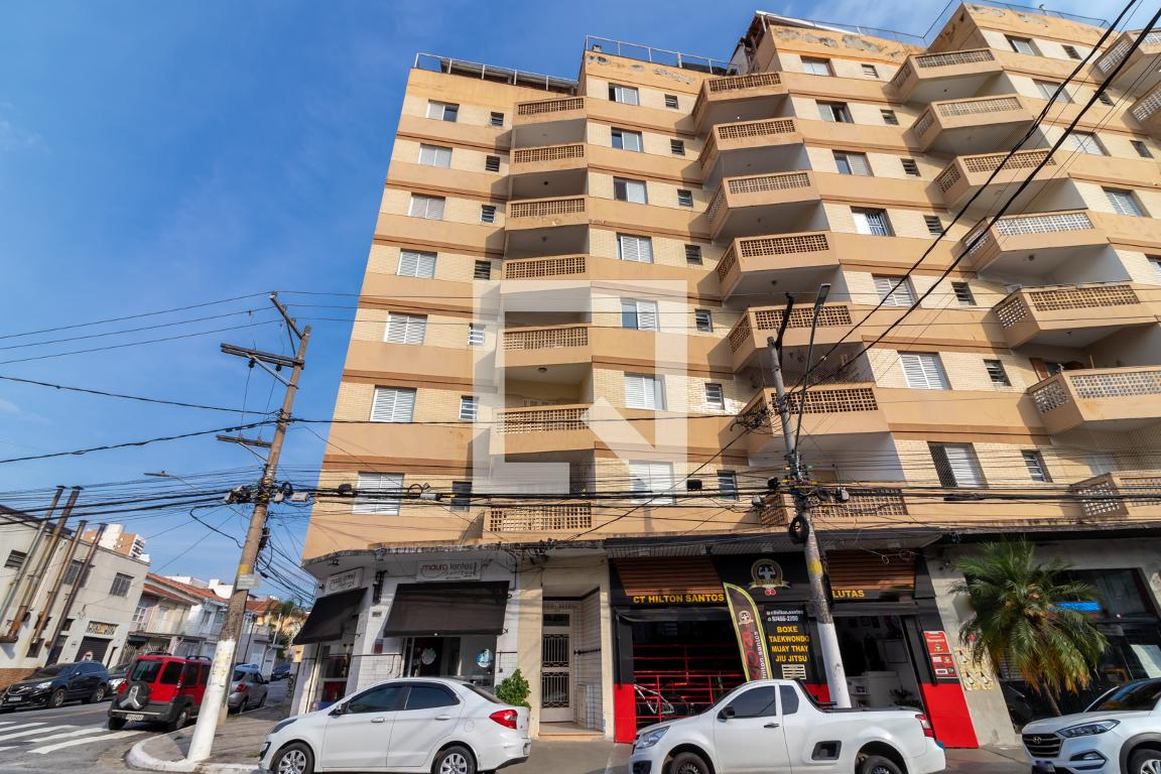 Fachada do Prédio Condomínio em Avenida General Ataliba Leonel, 2522