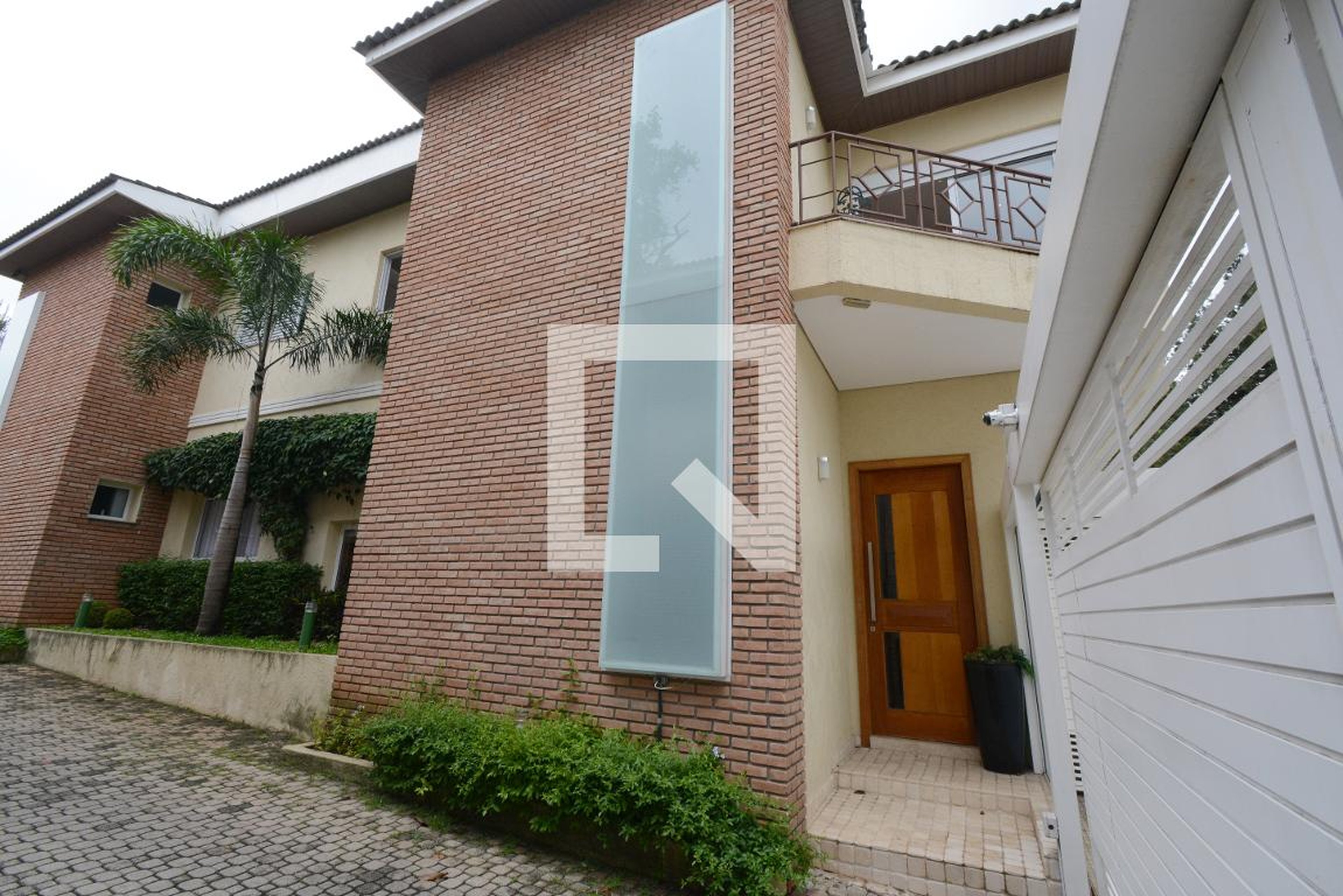 Fachada Condomínio Ville de France