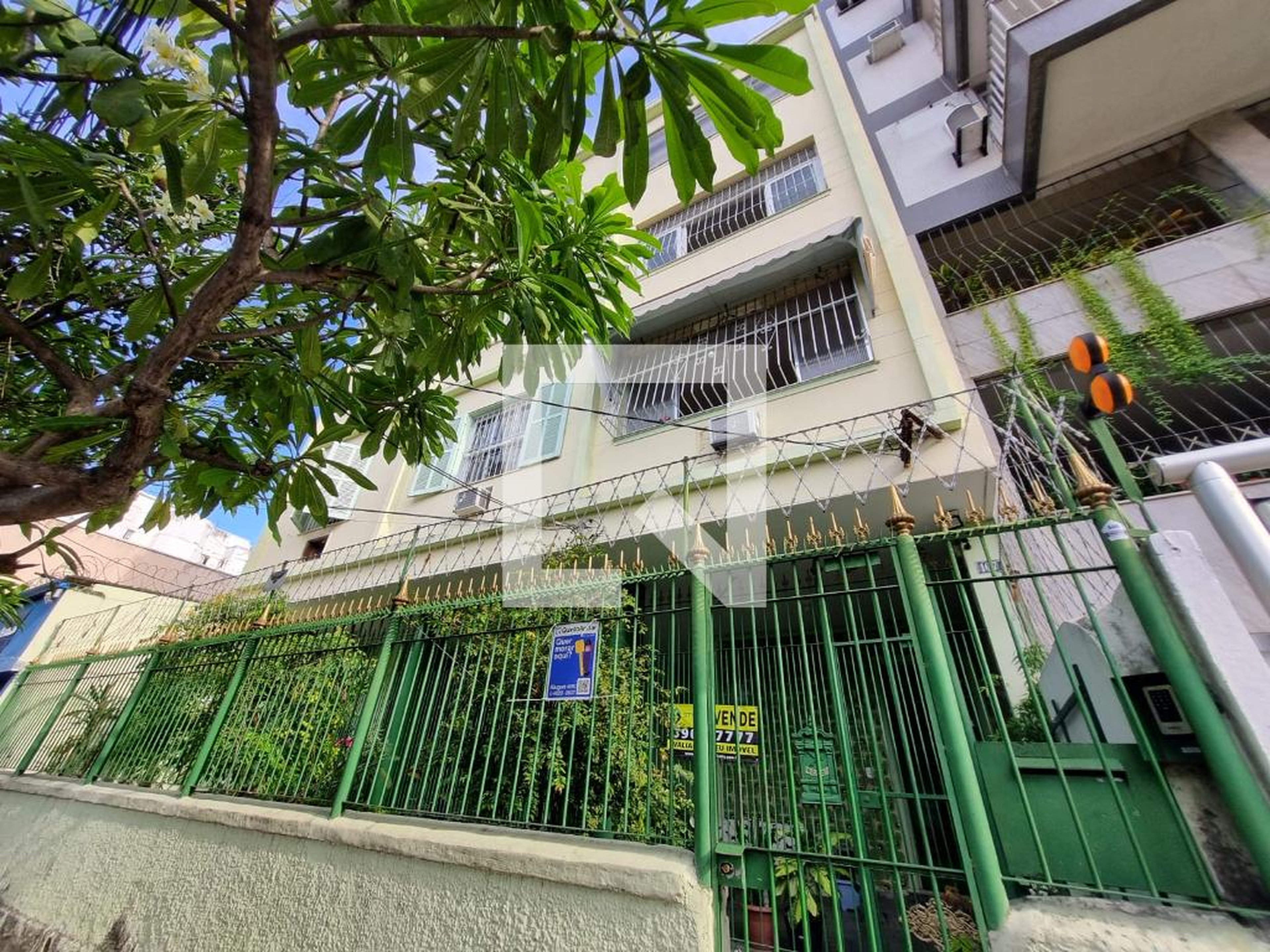 Fachada Condomínio em Rua Nossa Senhora de Lourdes, 107