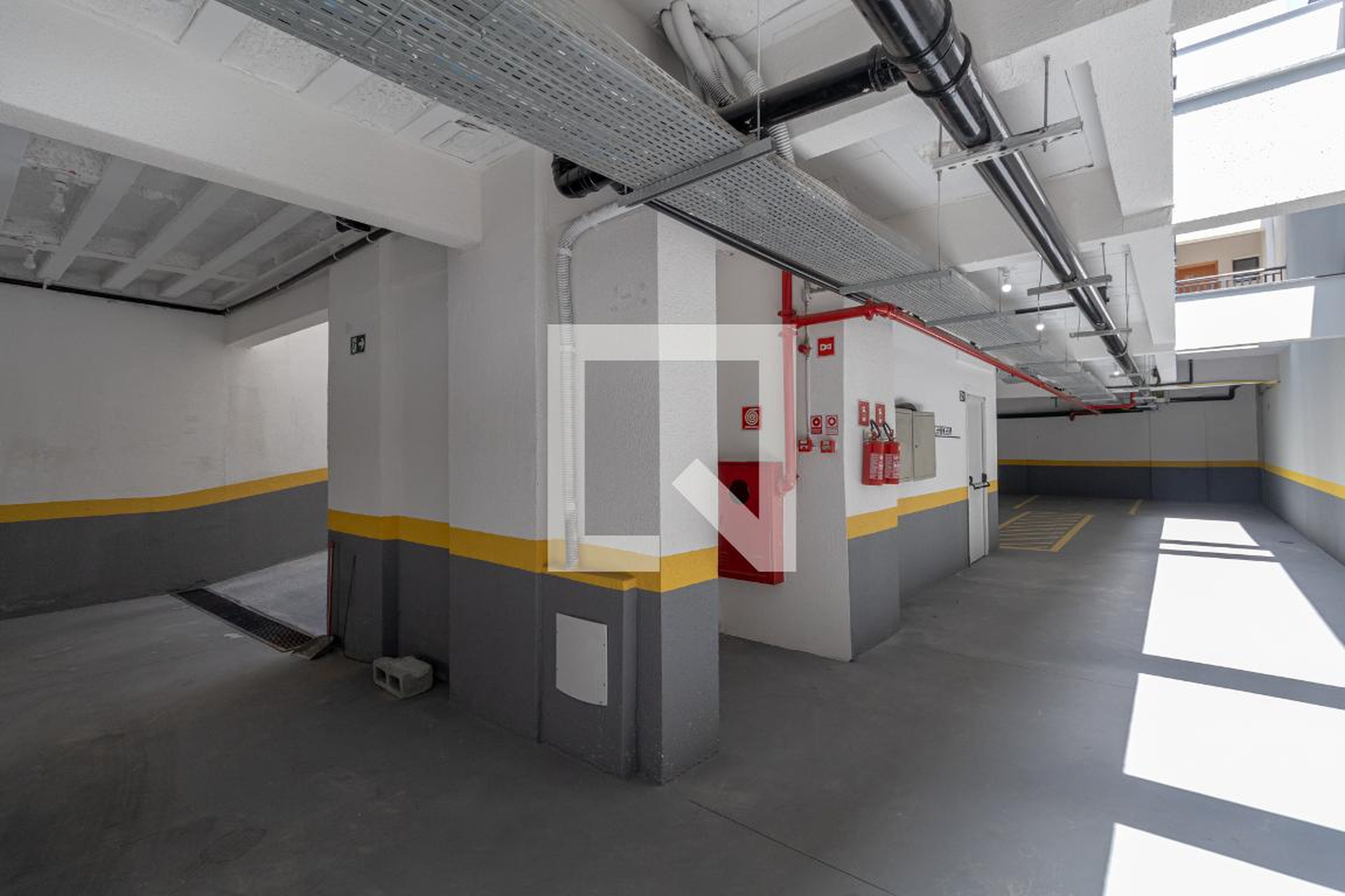 Estacionamento - Alcebíades Sarmento