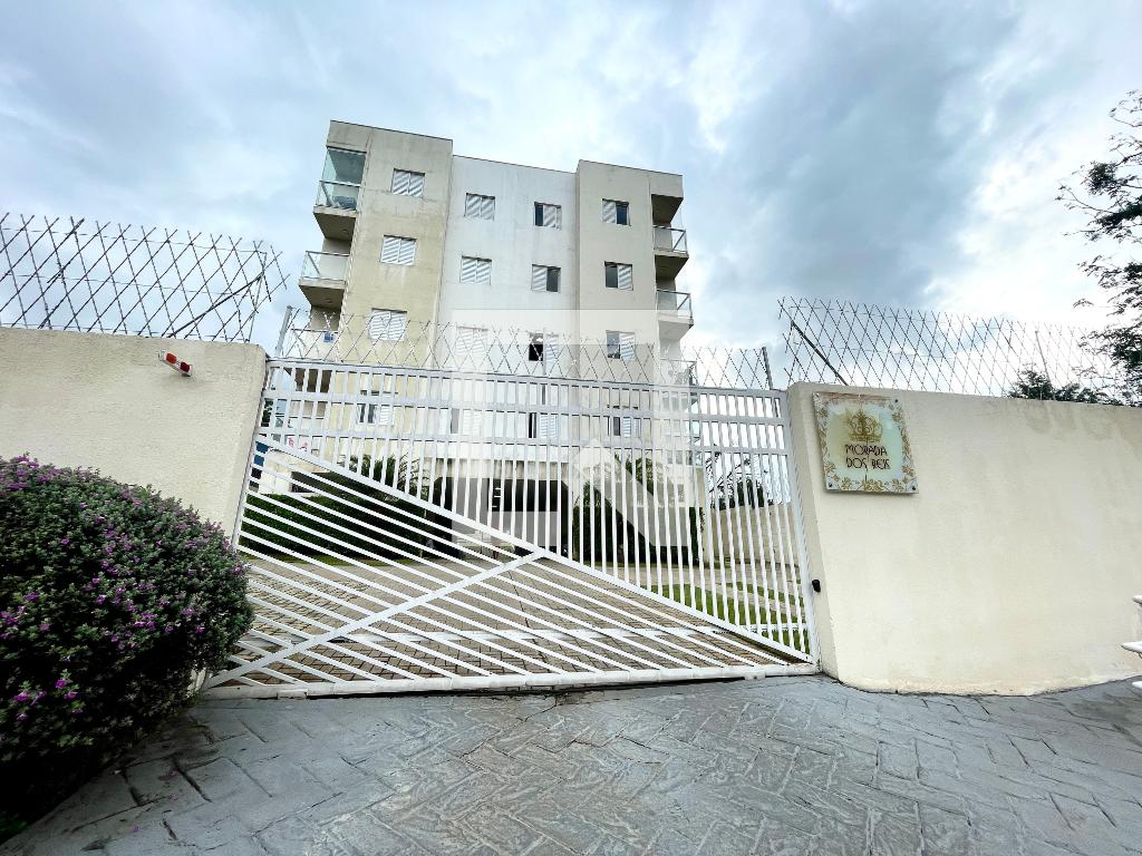 Fachada do Condomínio Condomínio Morada dos Reis