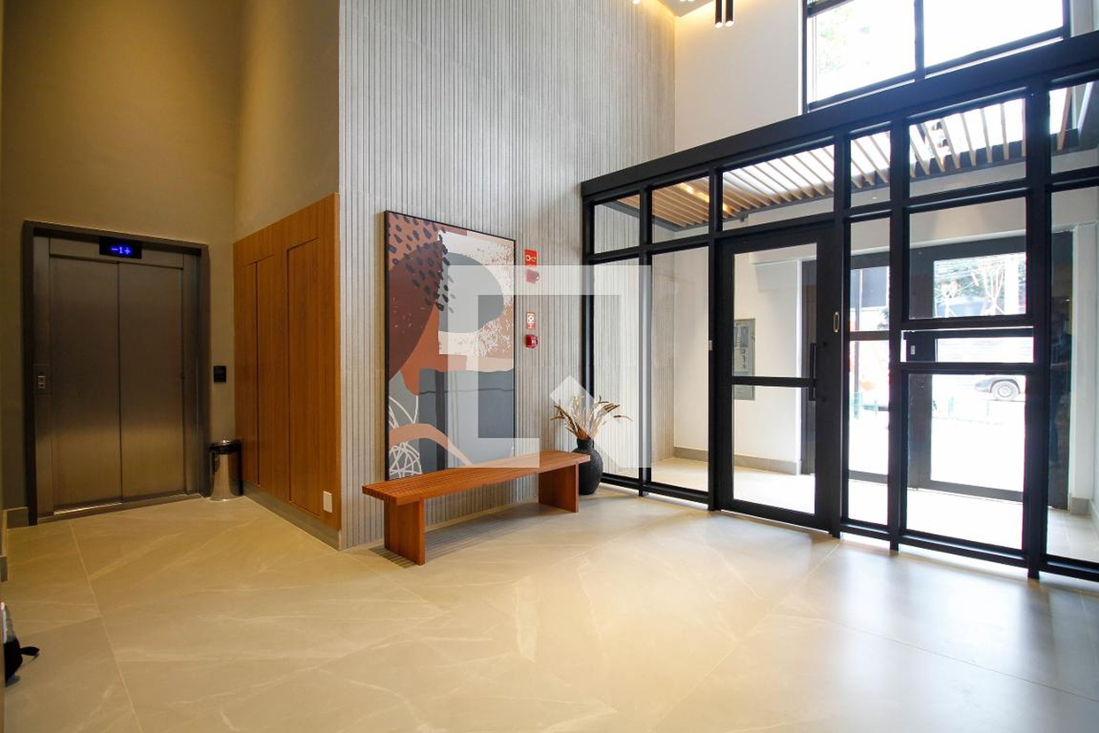 Hall Social - Ímpar 737