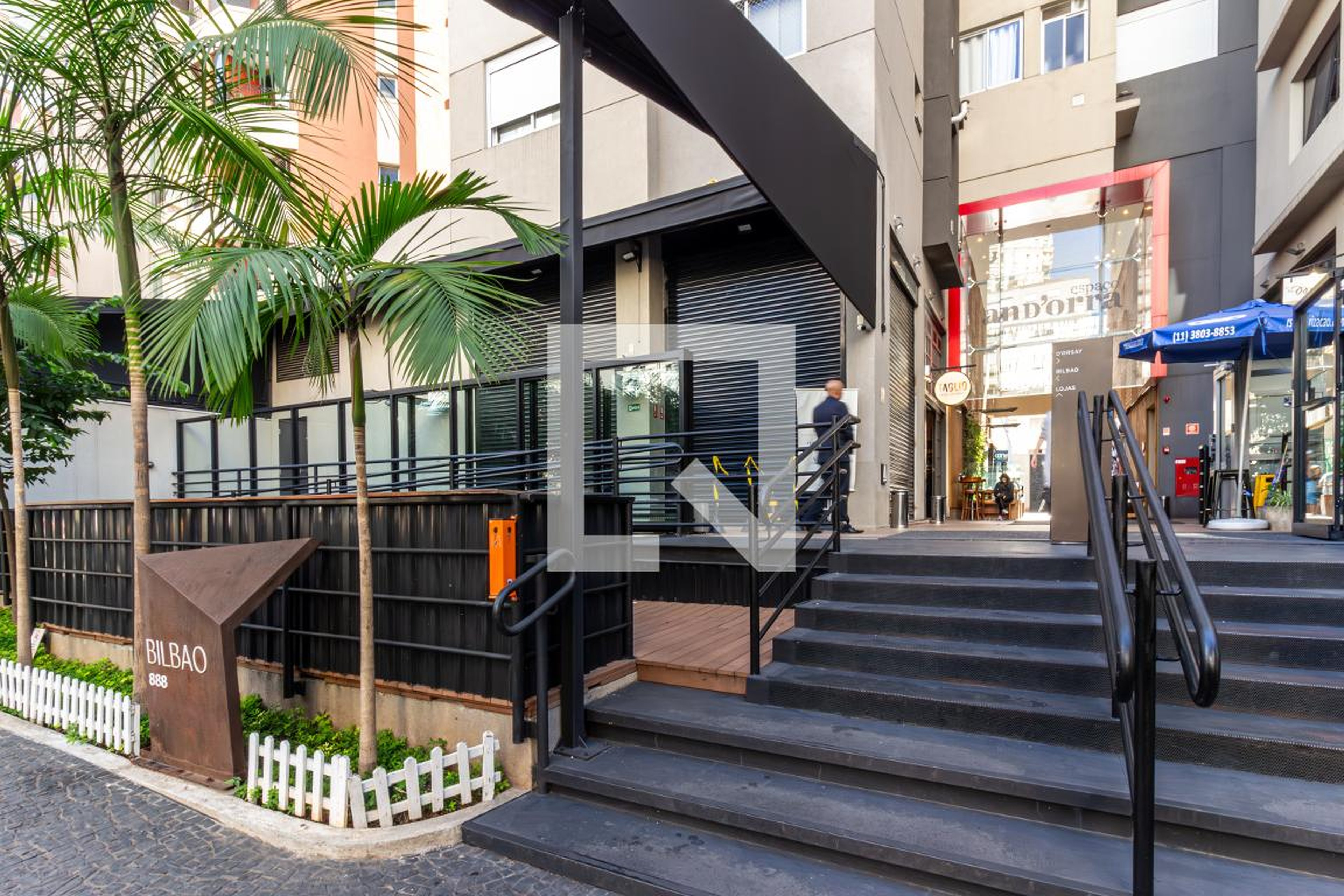 Fachada Condomínio em Rua Conselheiro Brotero, 880