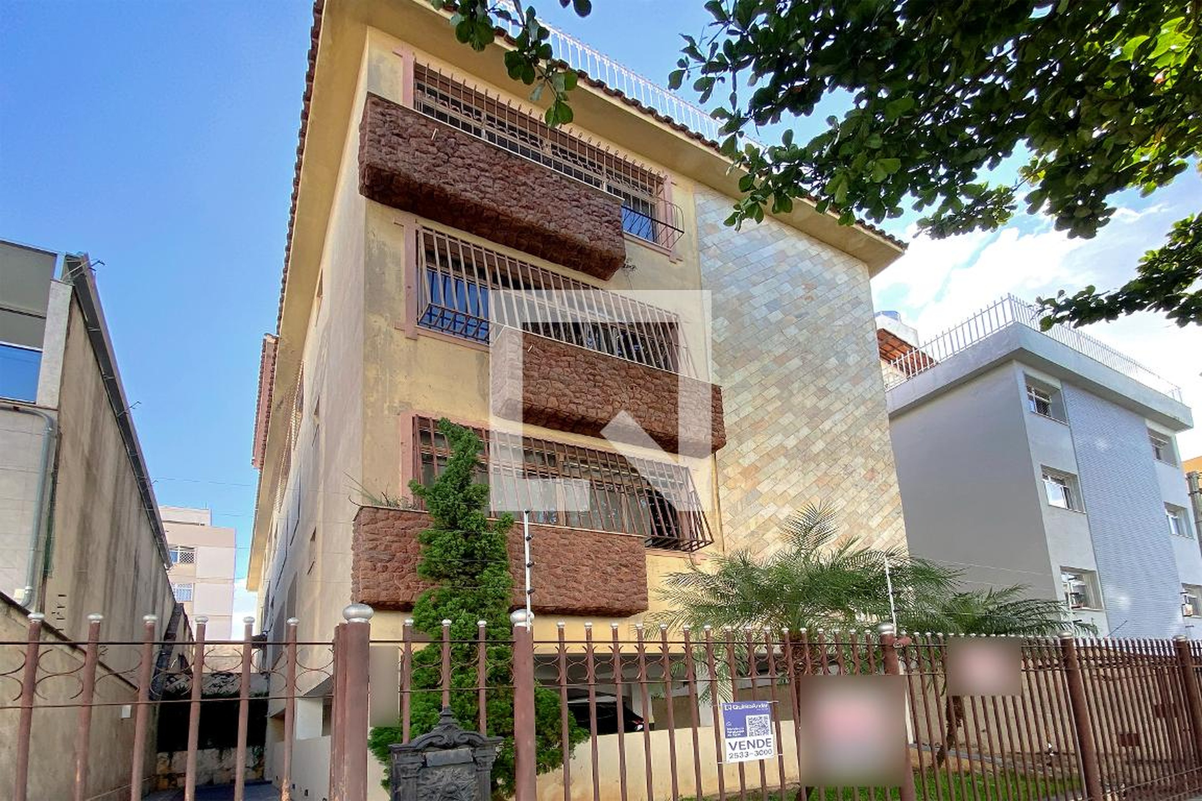 Fachada Condomínio em Rua Nelson Soares de Faria, 417