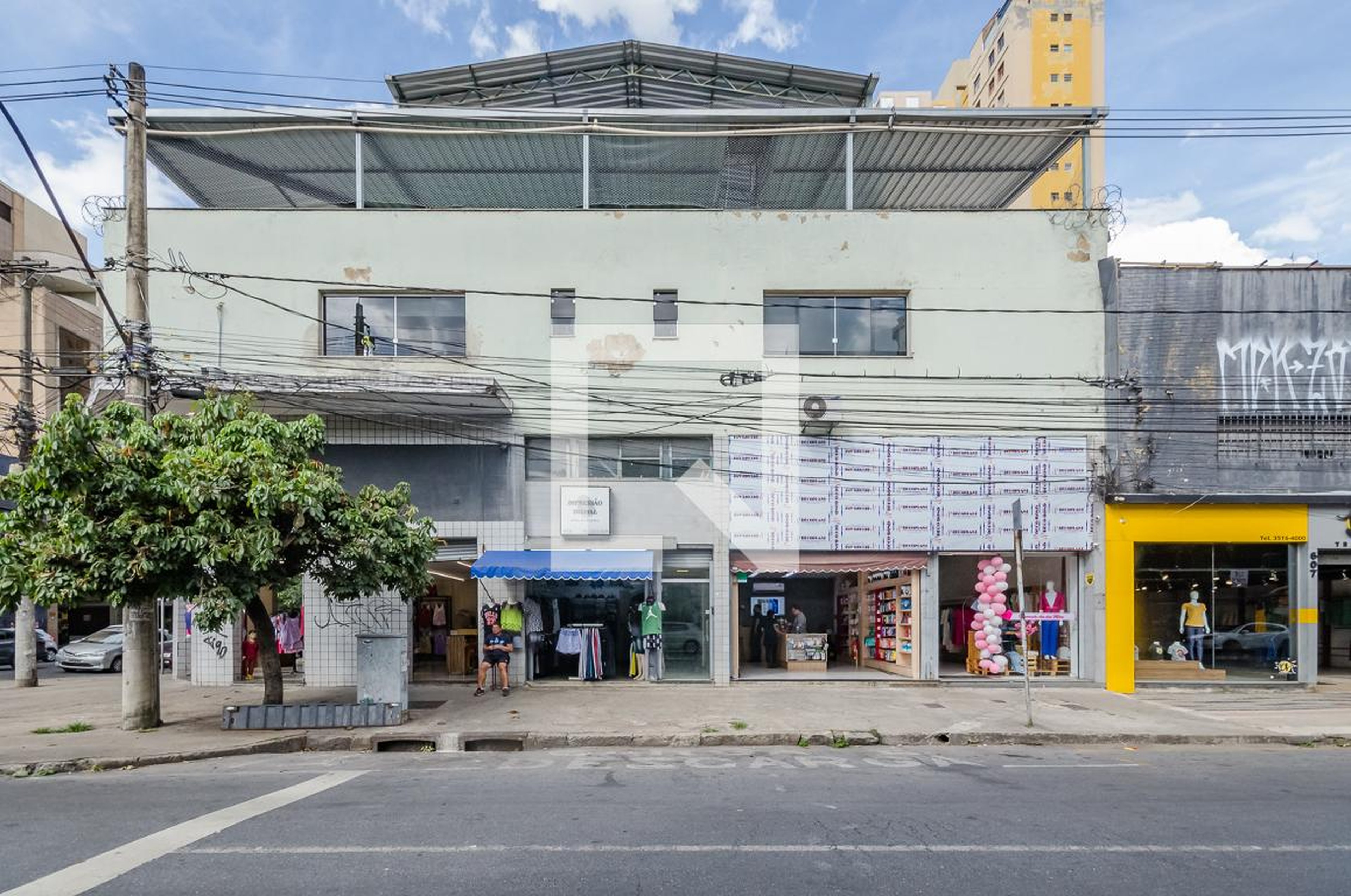 Fachada Condomínio em Rua Araguari, 591