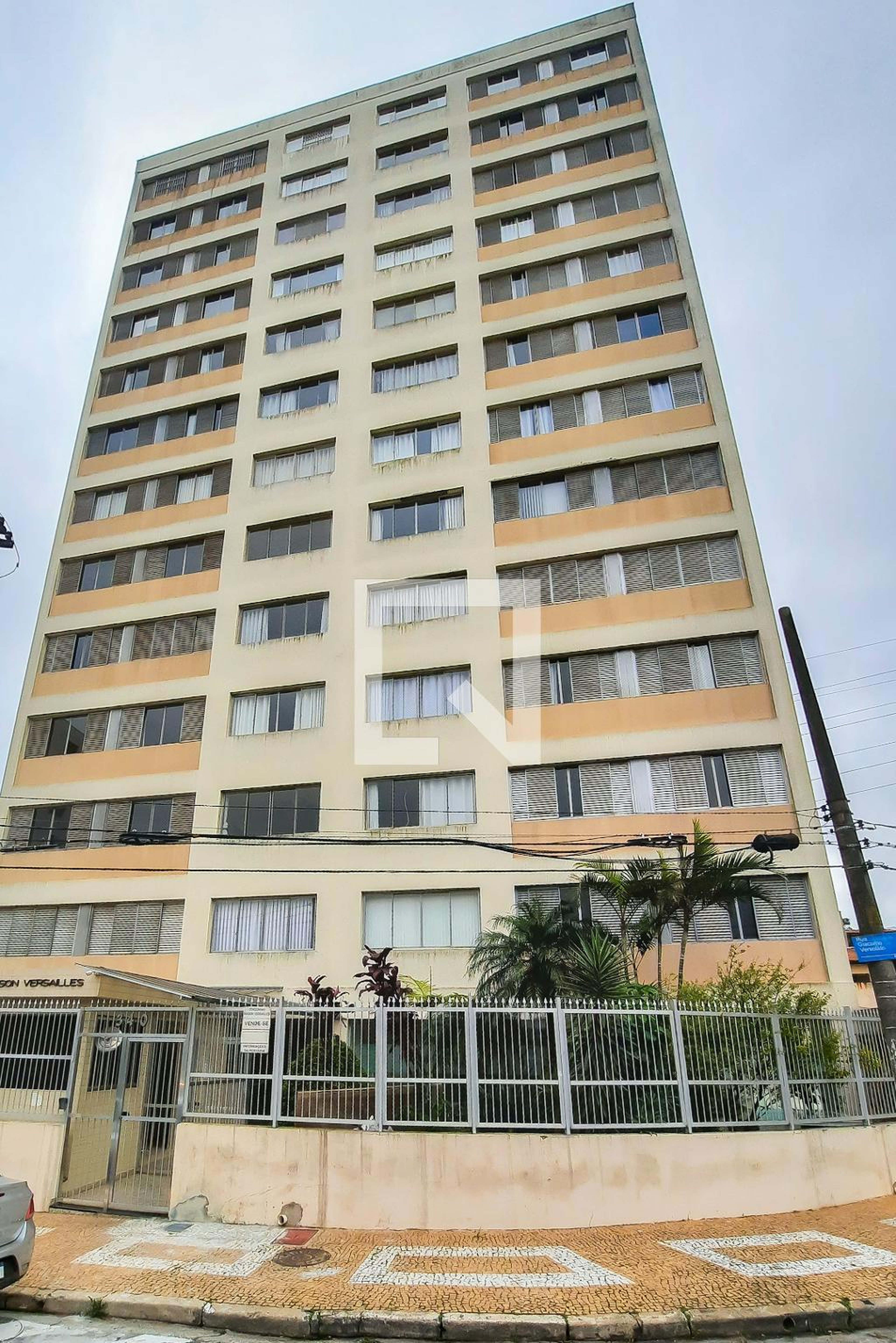 Fachada do Condomínio Edifício Maison Versailles