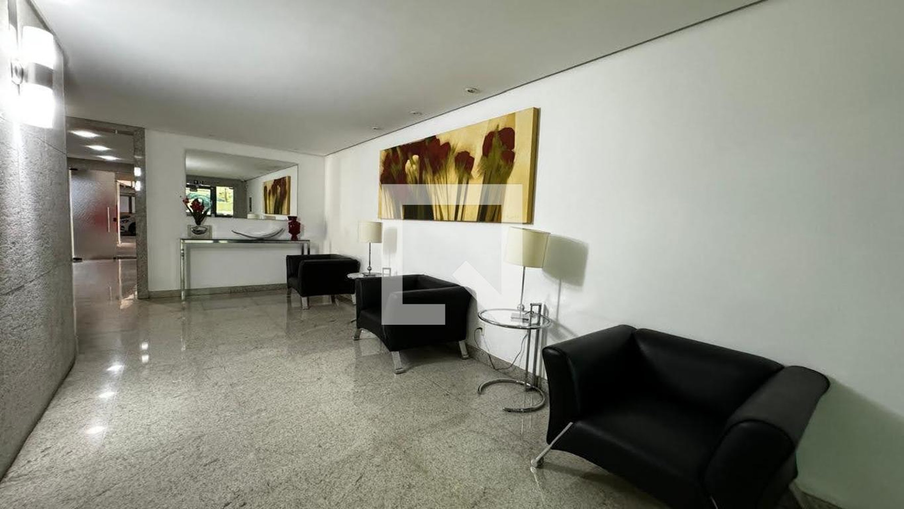 Hall de entrada Condomínio em Rua da Bahia, 1759