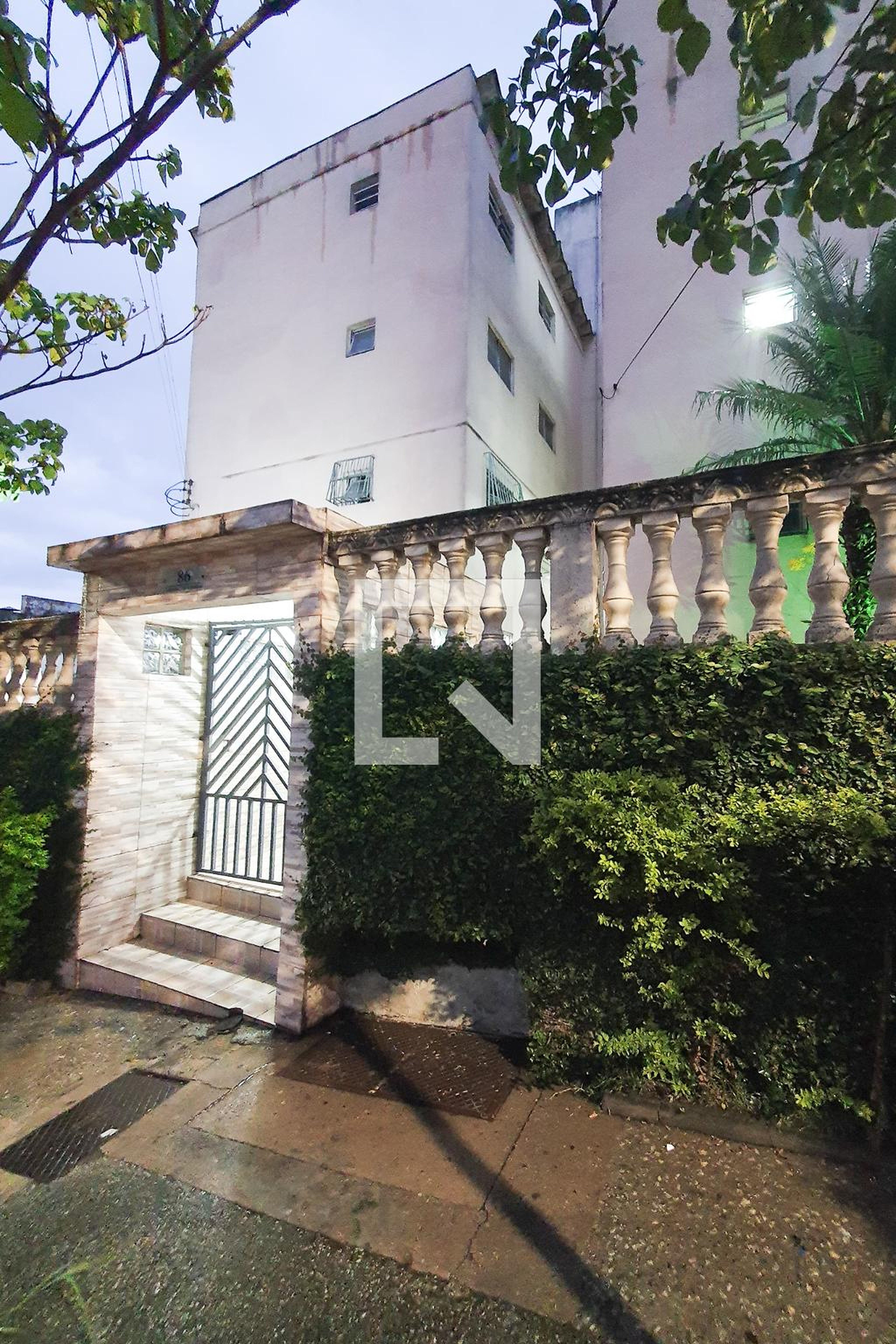 Fachada do Prédio Condomínio em Rua Vicente Januário D'ângelo, 86