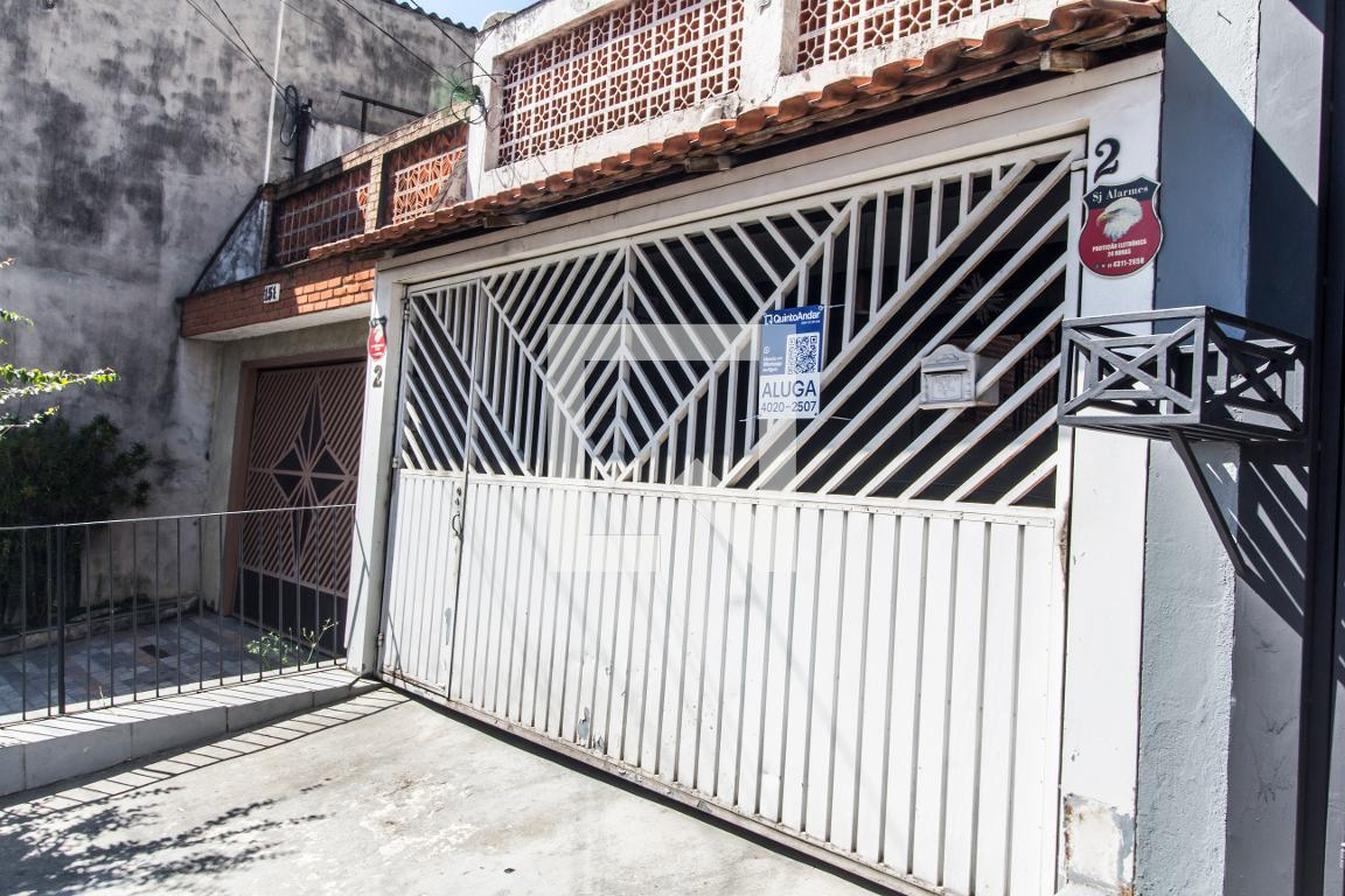 Fachada Condomínio em Rua Flora Rica, 2