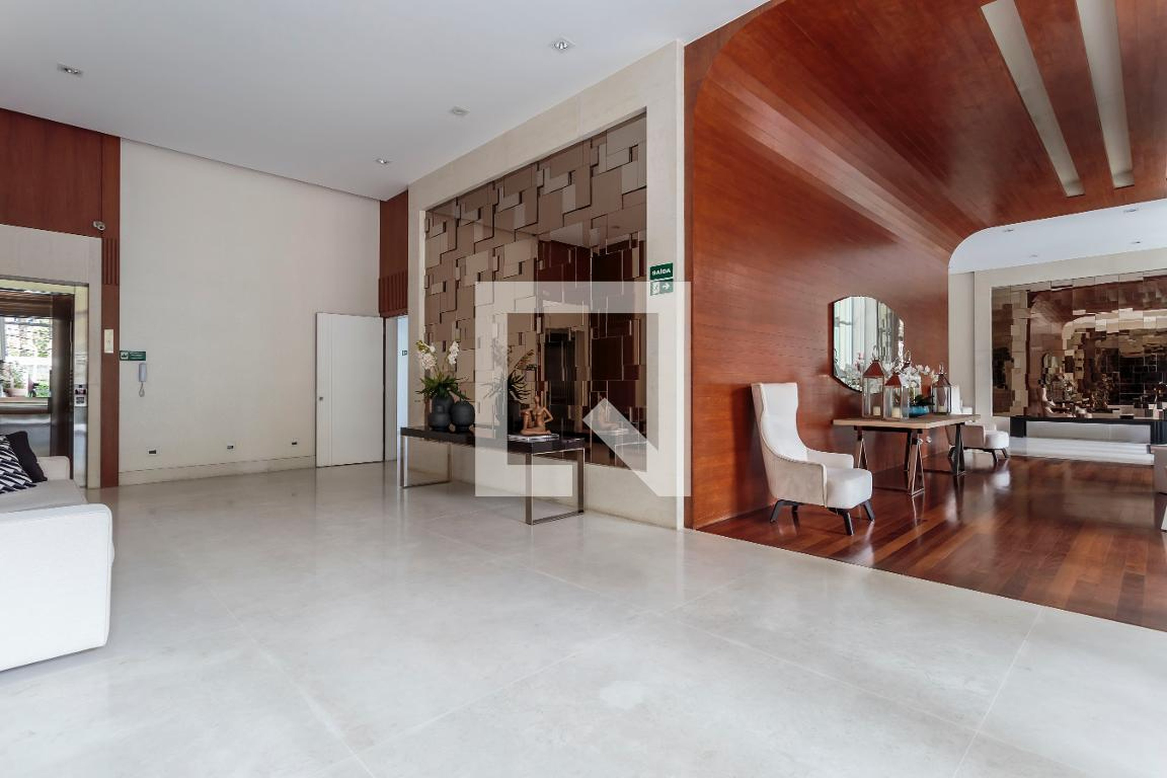 Hall de entrada - L’ Adresse