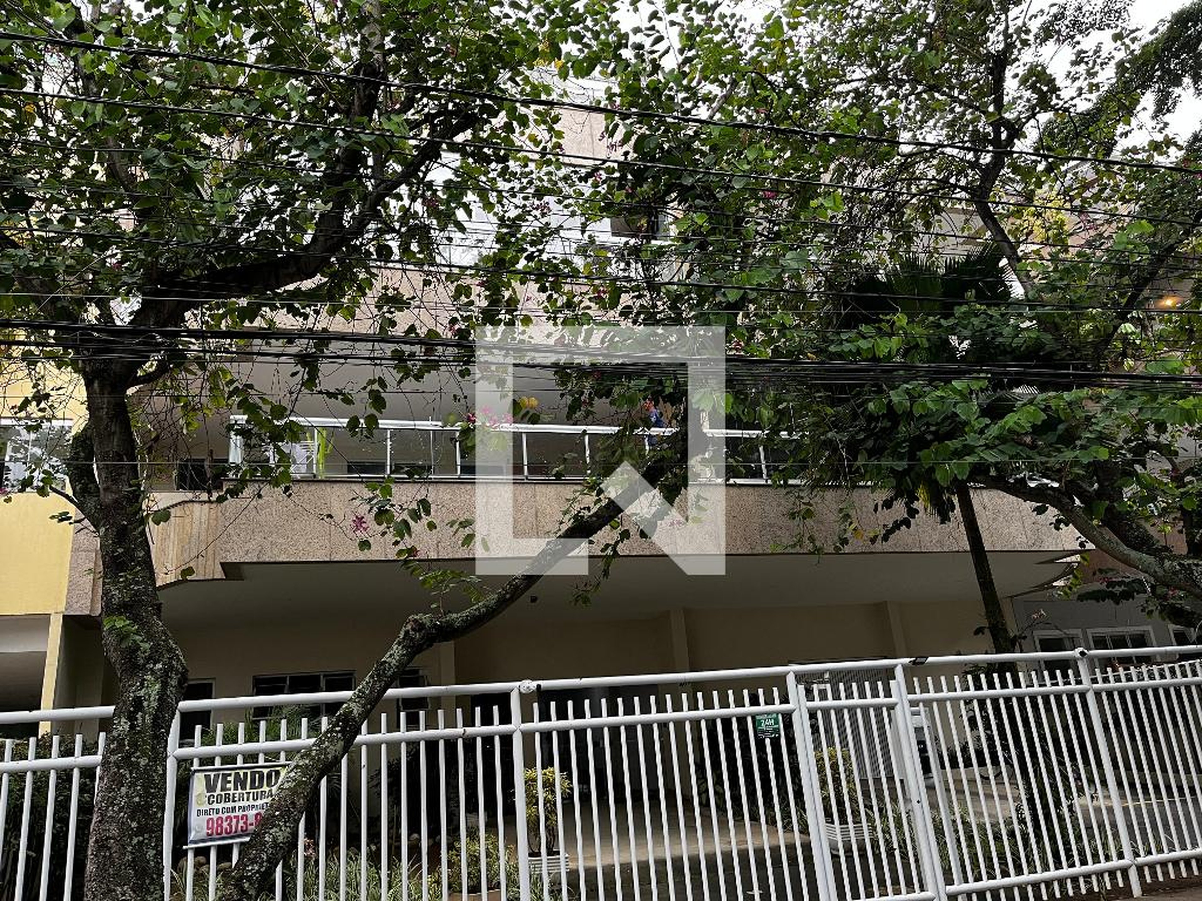 Fachada Condomínio em Rua Clóvis Salgado, 480