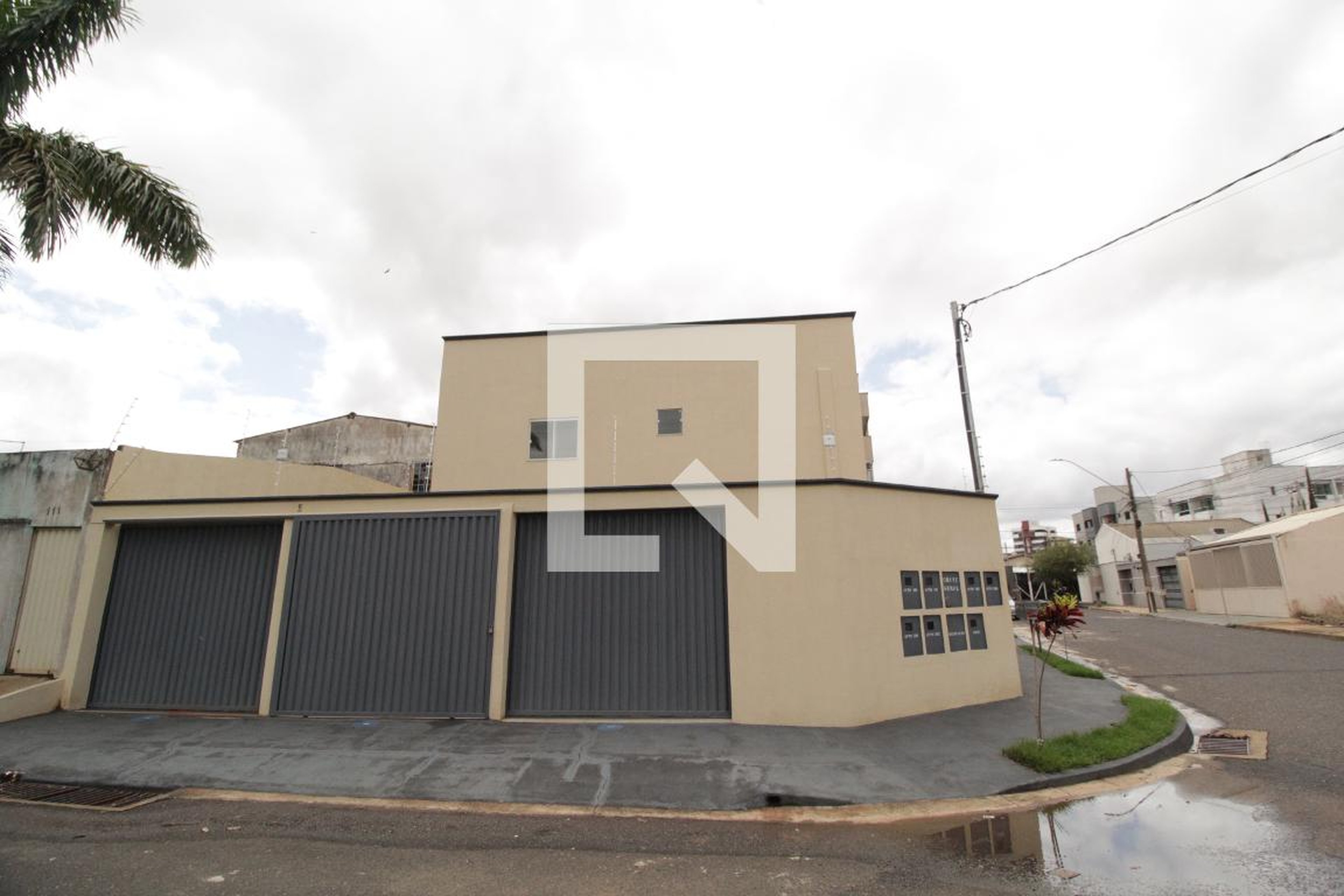 Fachada Condomínio em Rua Turquesa, 40