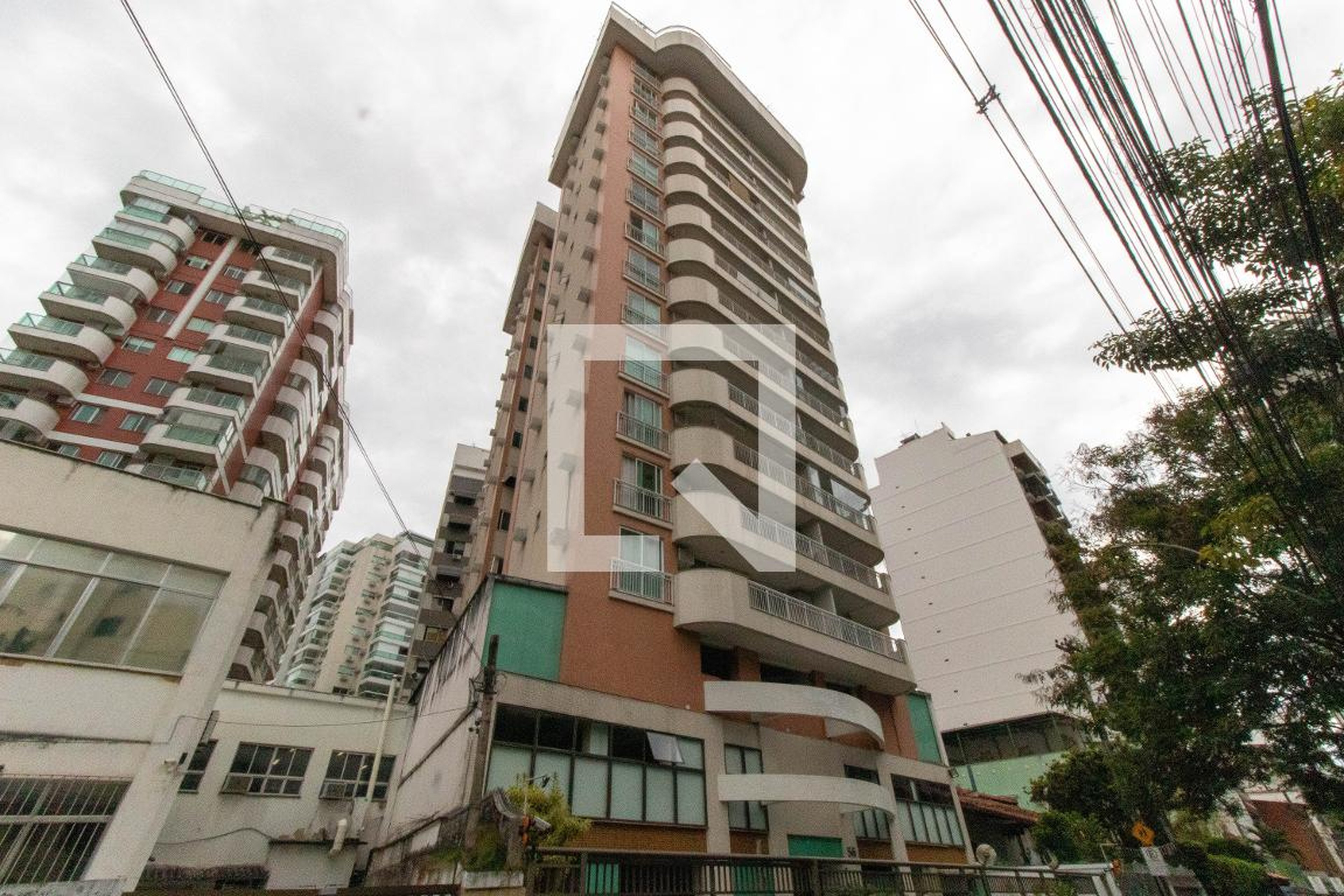 Fachada Condomínio Calle Fioritto