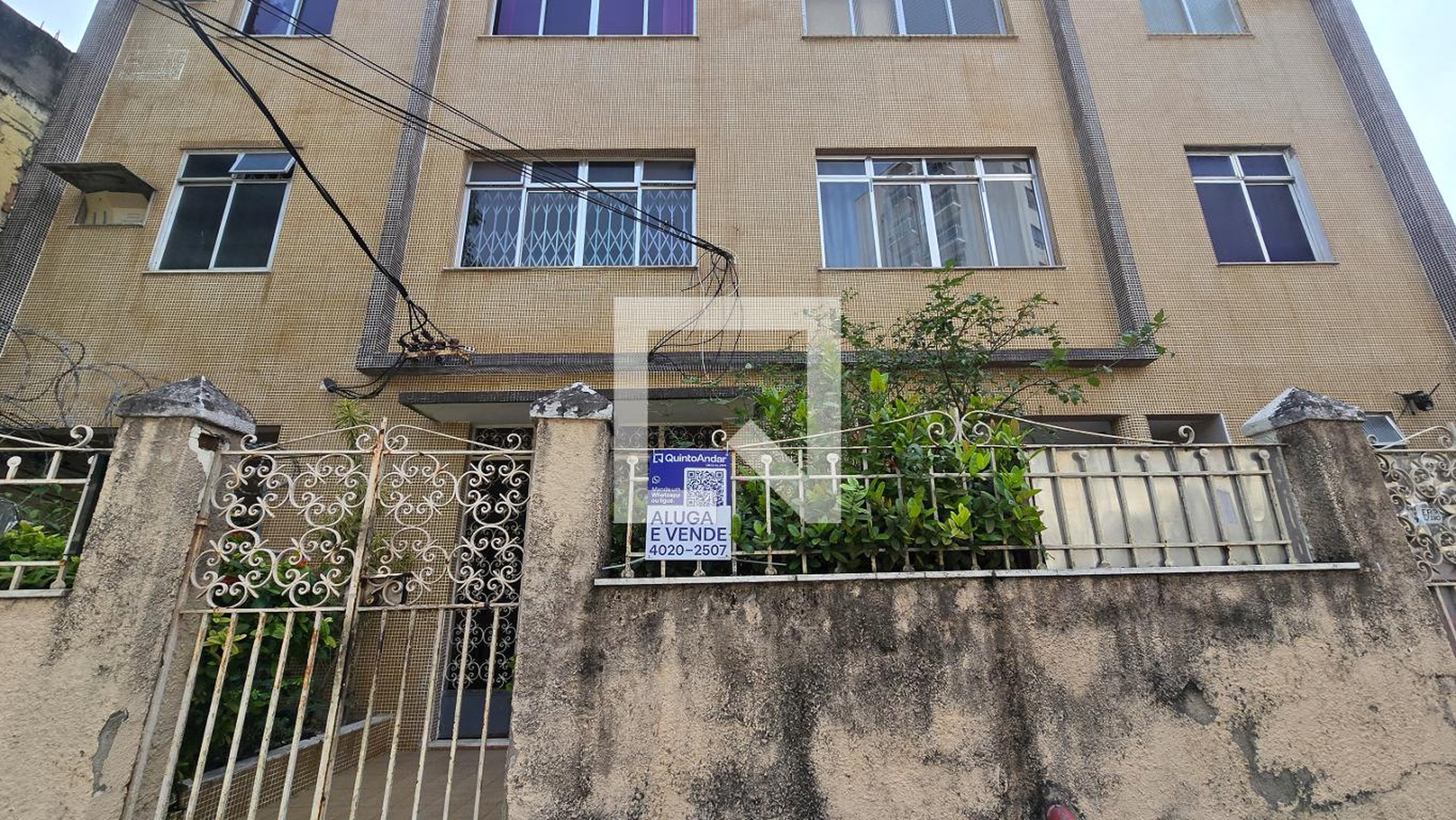 Fachada Condomínio em Rua Azamor, 72