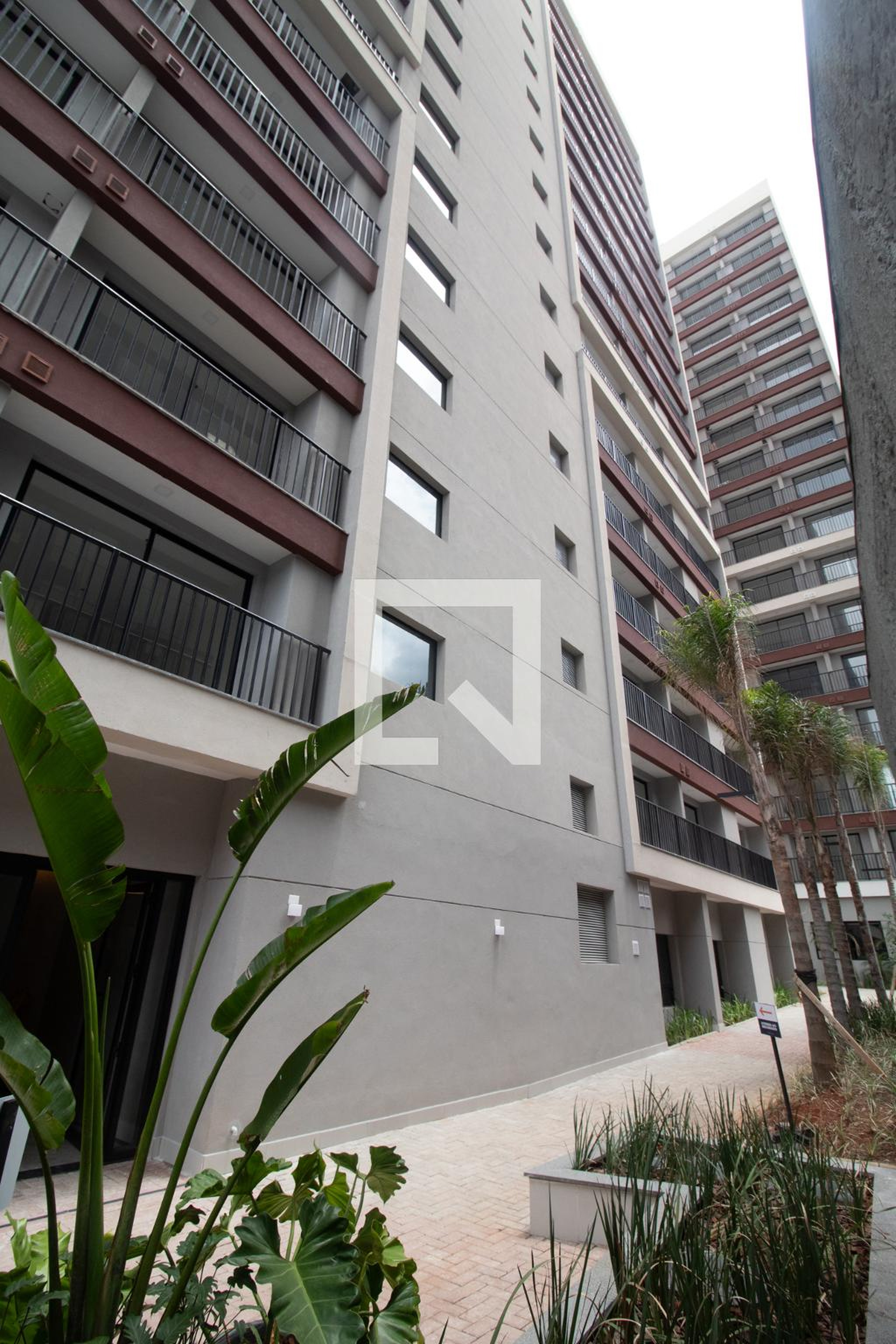 Fachada Condomínio em Rua Butantã, 500