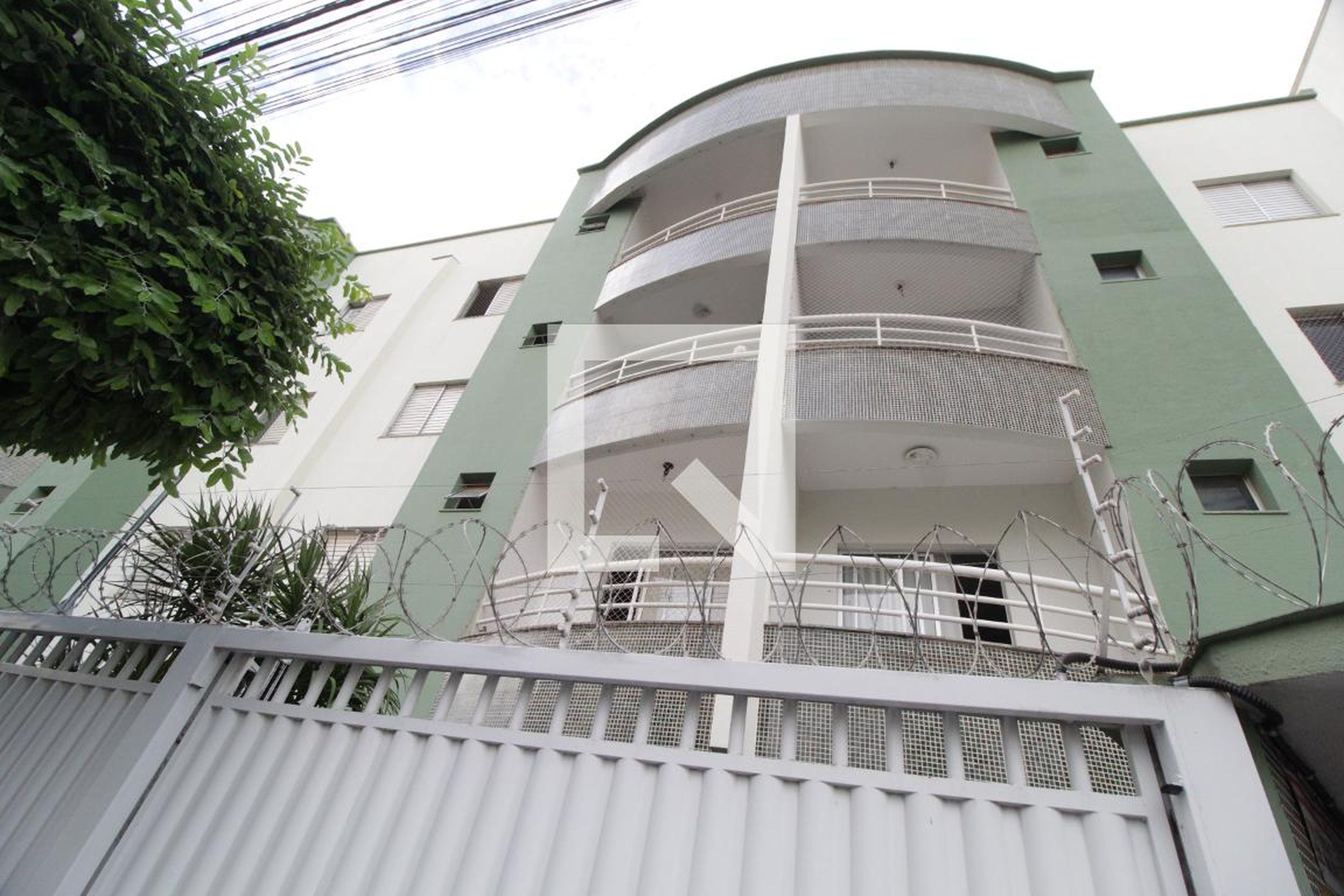 Fachada Condomínio em Rua Manoel Camargos da Cruz, 78