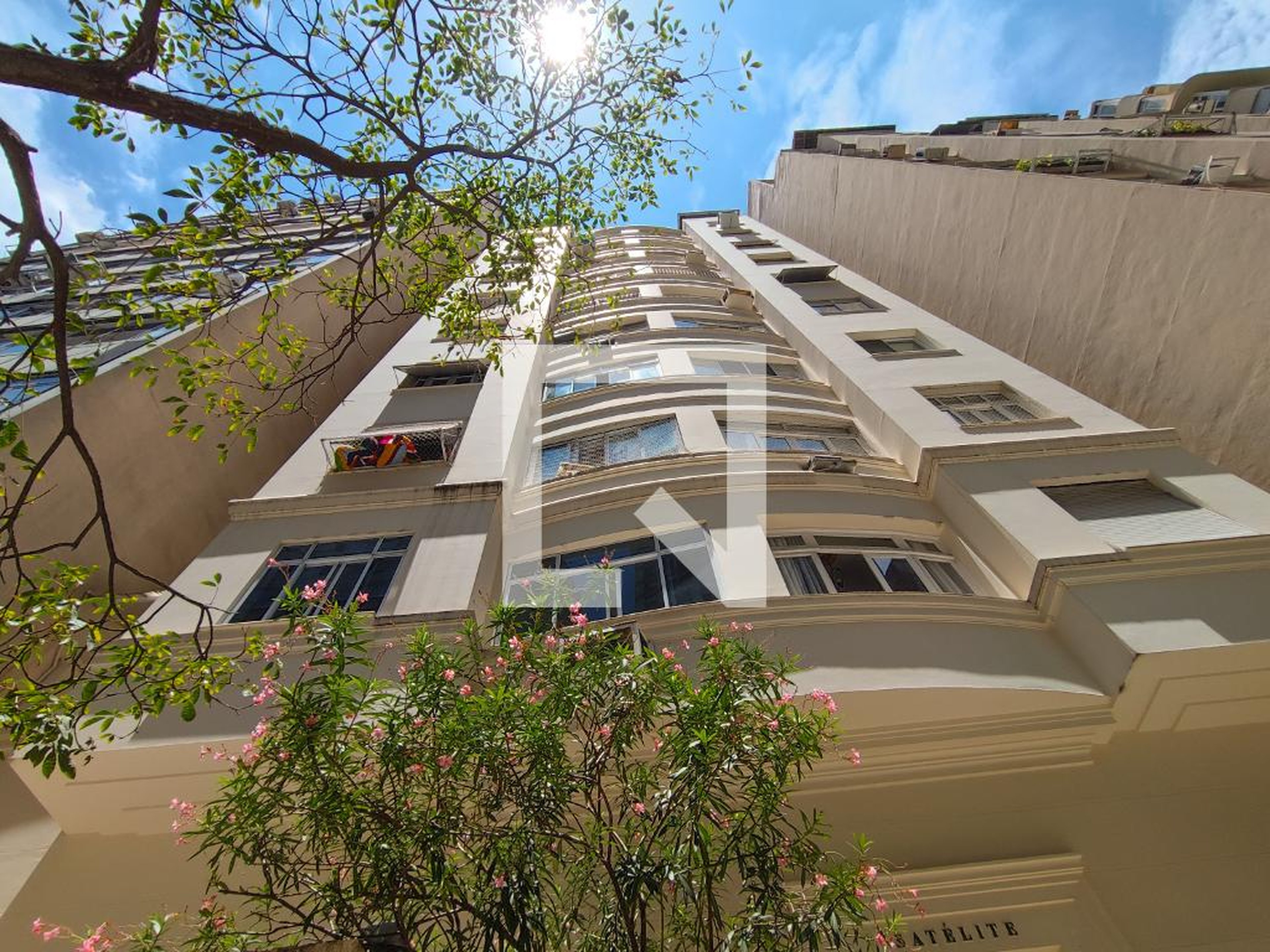 Fachada Edifício Satelite