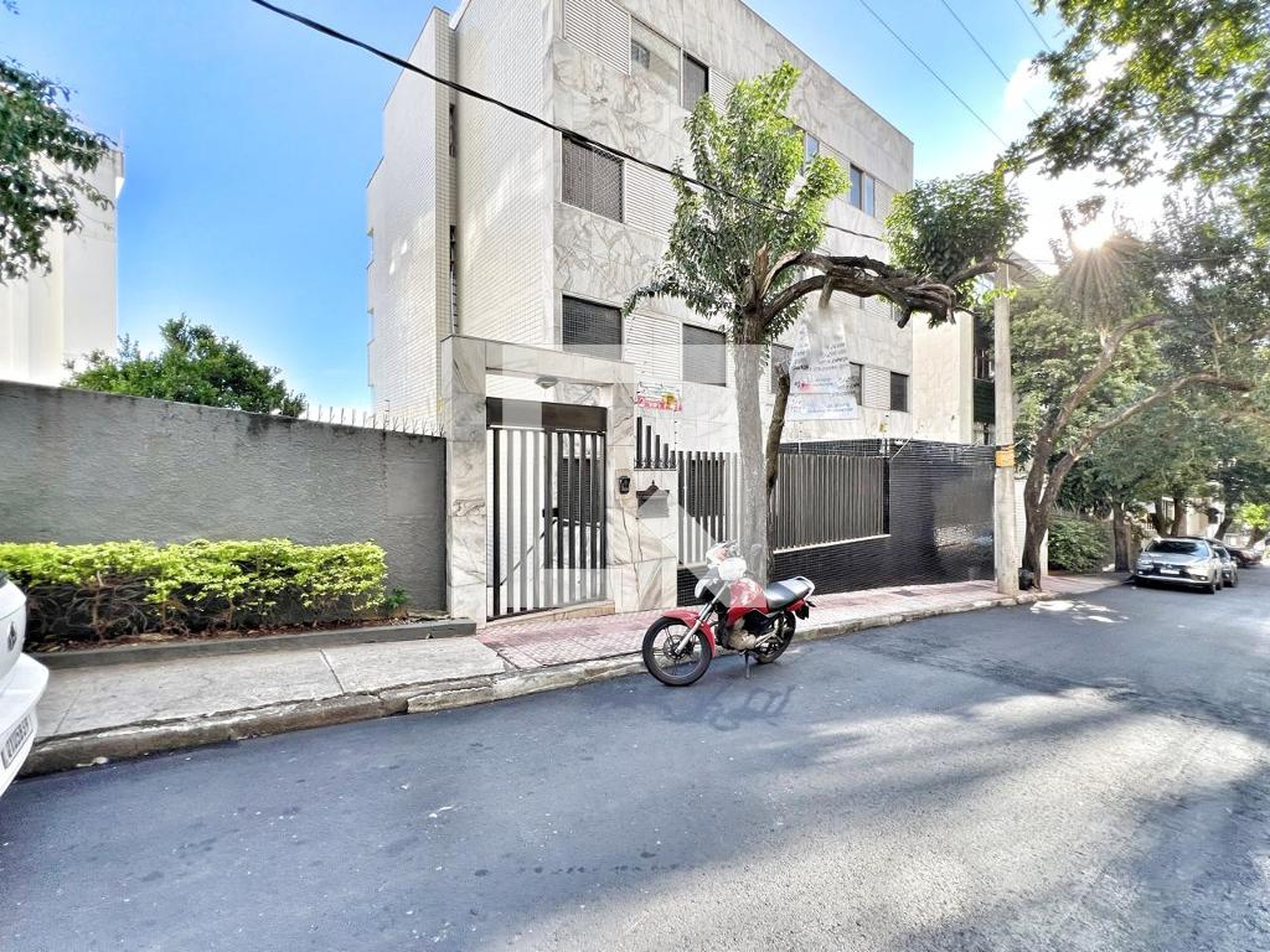 Fachada Condomínio em Rua Guilherme de Almeida, 350