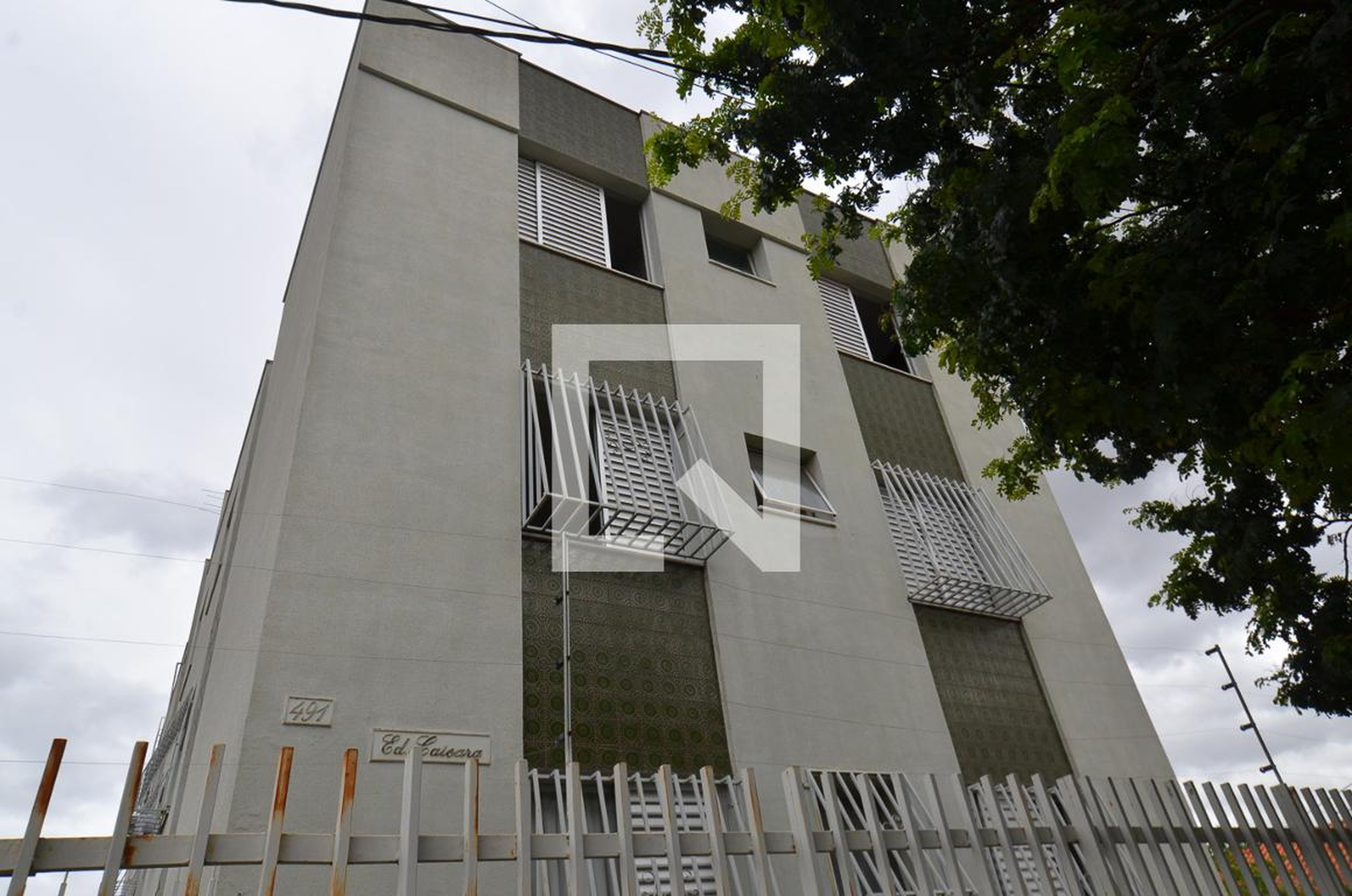 Fachada Condomínio em Rua Frei Orlando, 491