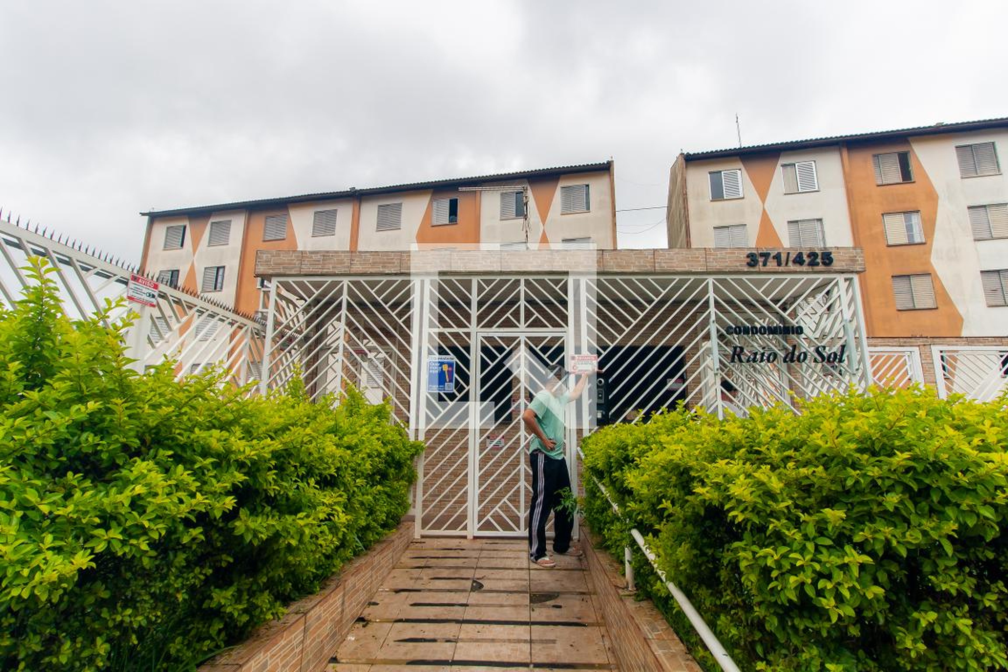 Fachada Condomínio em Rua Augustin Luberti, 425
