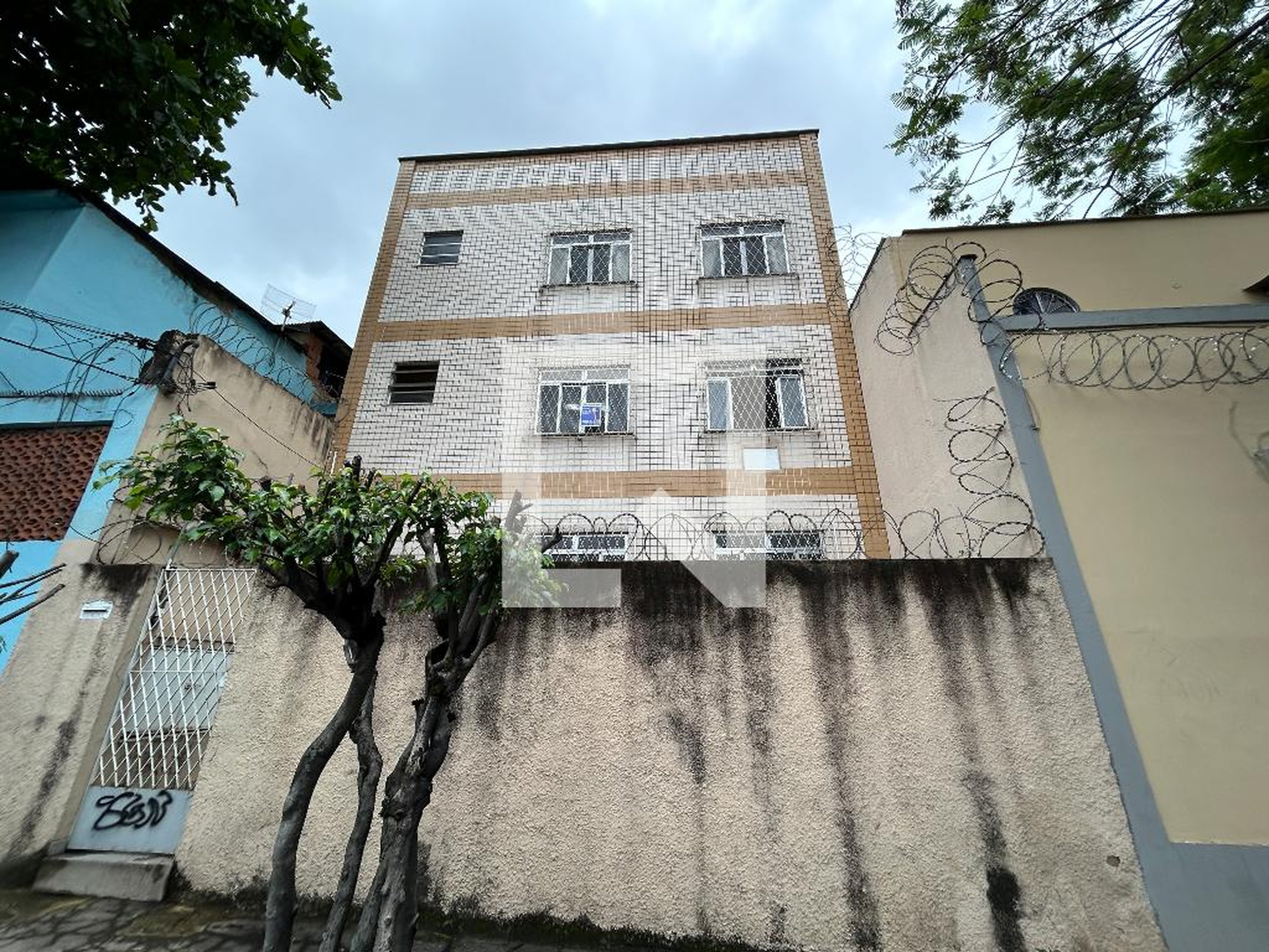 Fachada Condomínio em Rua Mario Carpenter, 1258