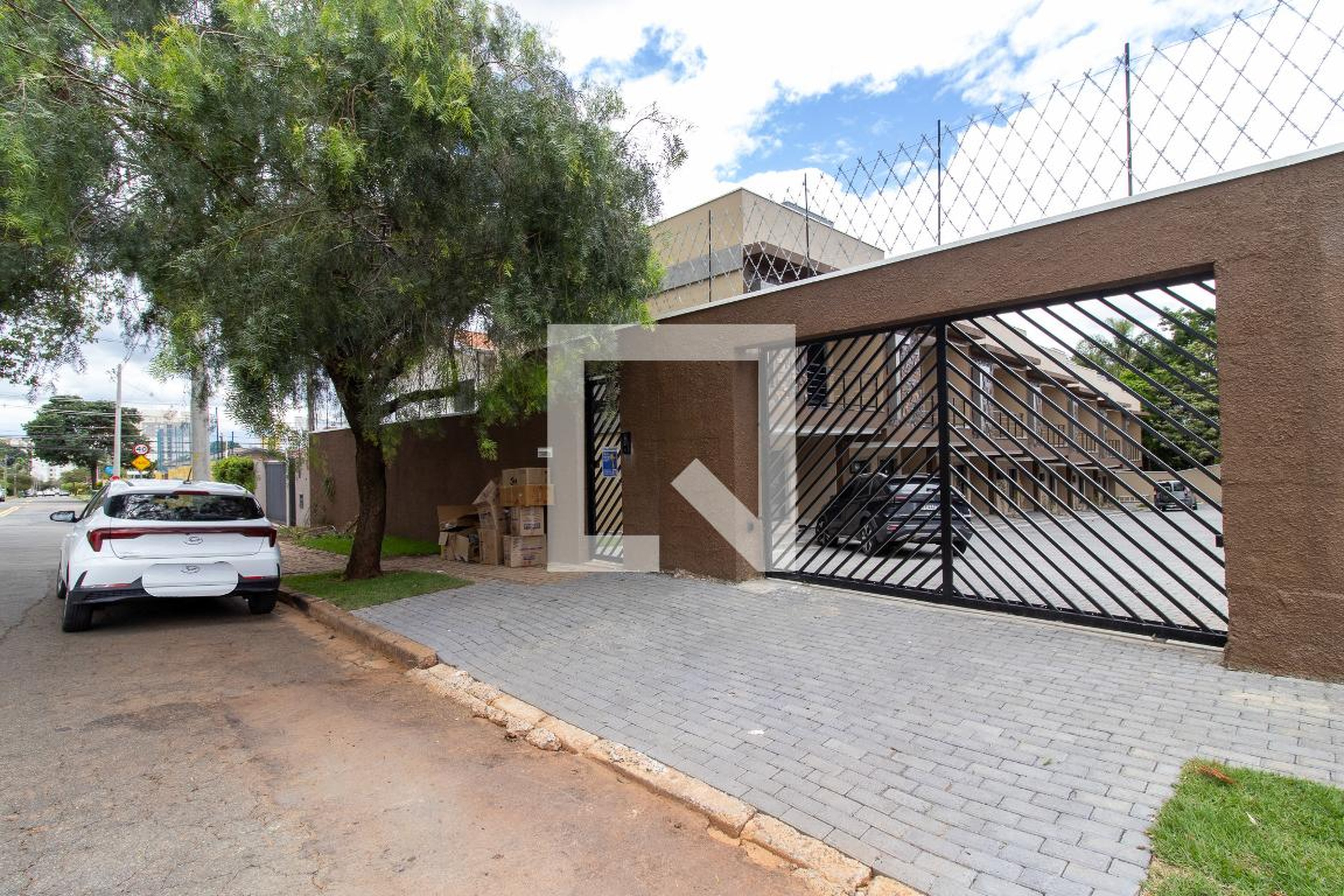 Fachada do Condomínio Condomínio em Rua das Margaridas, 488