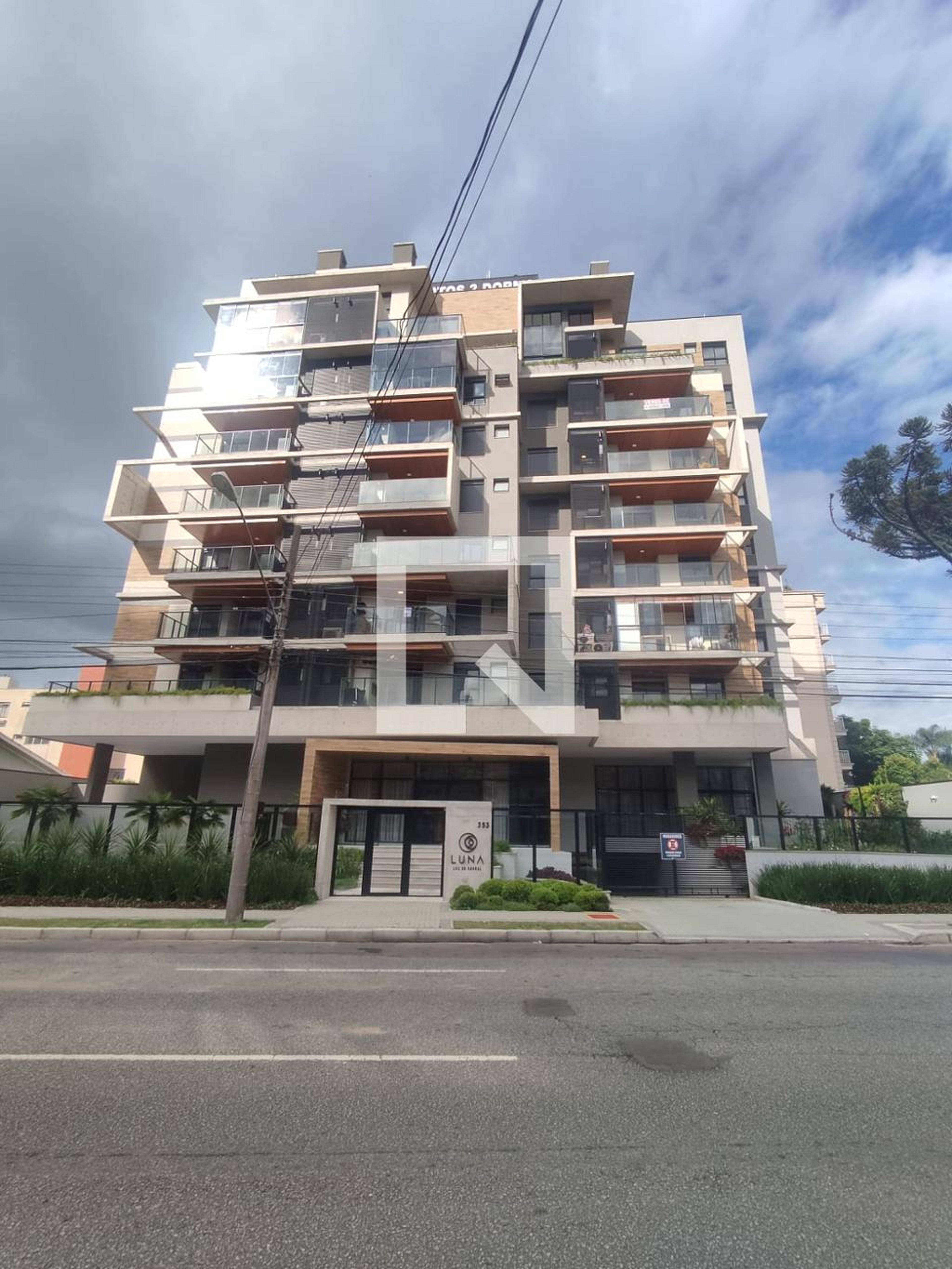 Fachada do condomínio Condomínio em Rua Recife, 15