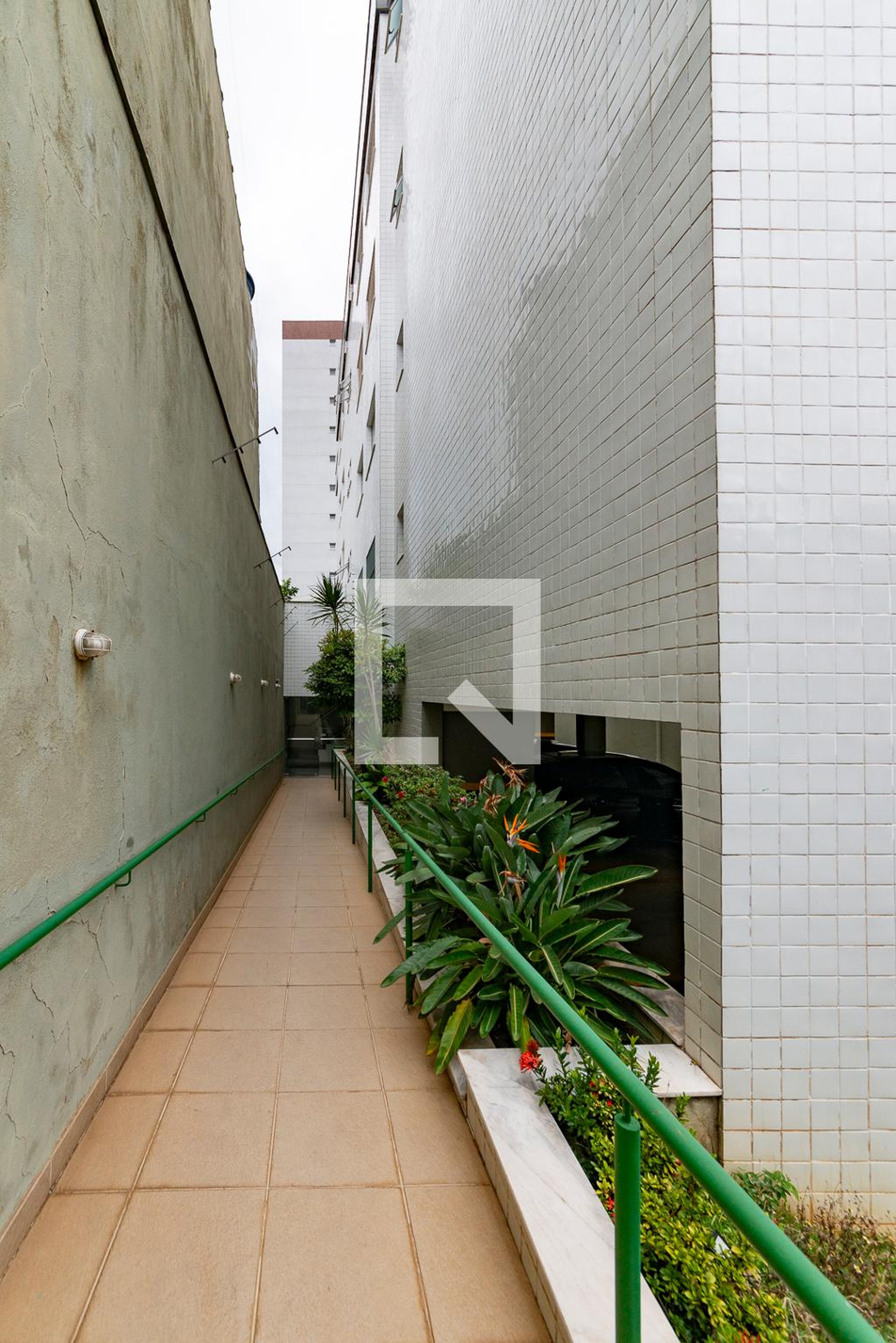 Entrada Condomínio em Rua Carioca, 499