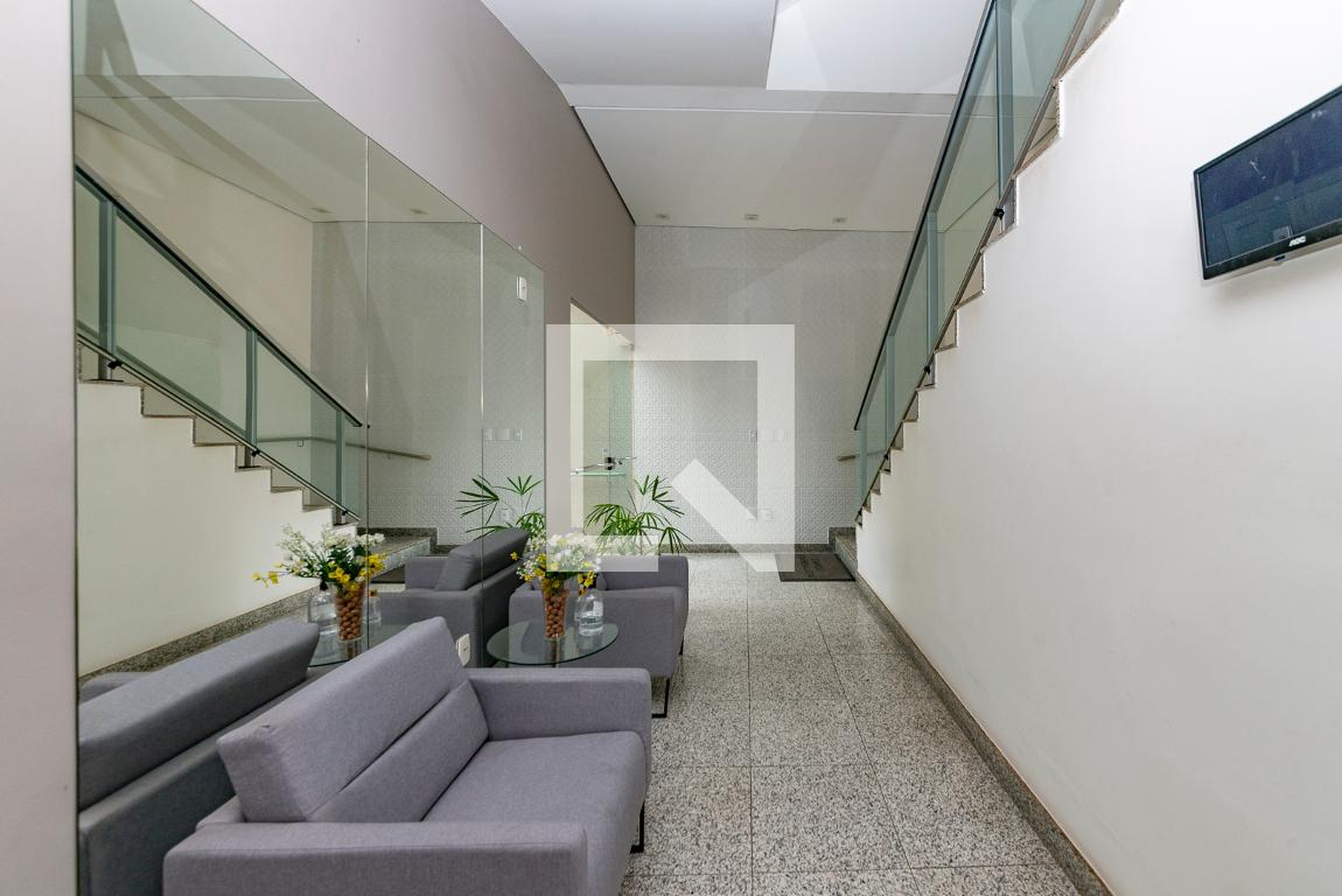 Hall de entrada Condomínio em Rua Carioca, 499