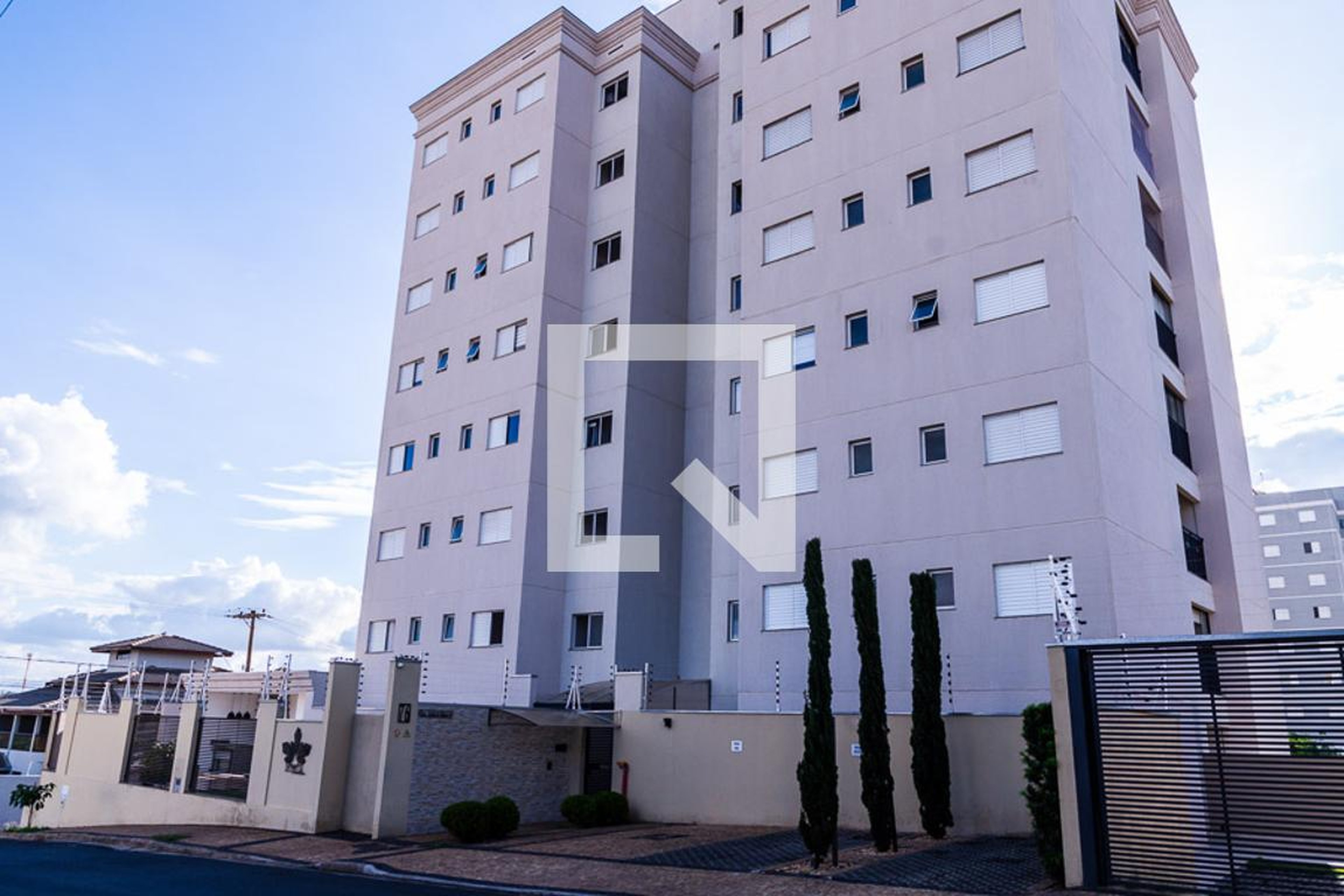 Fachada Residencial Selenita