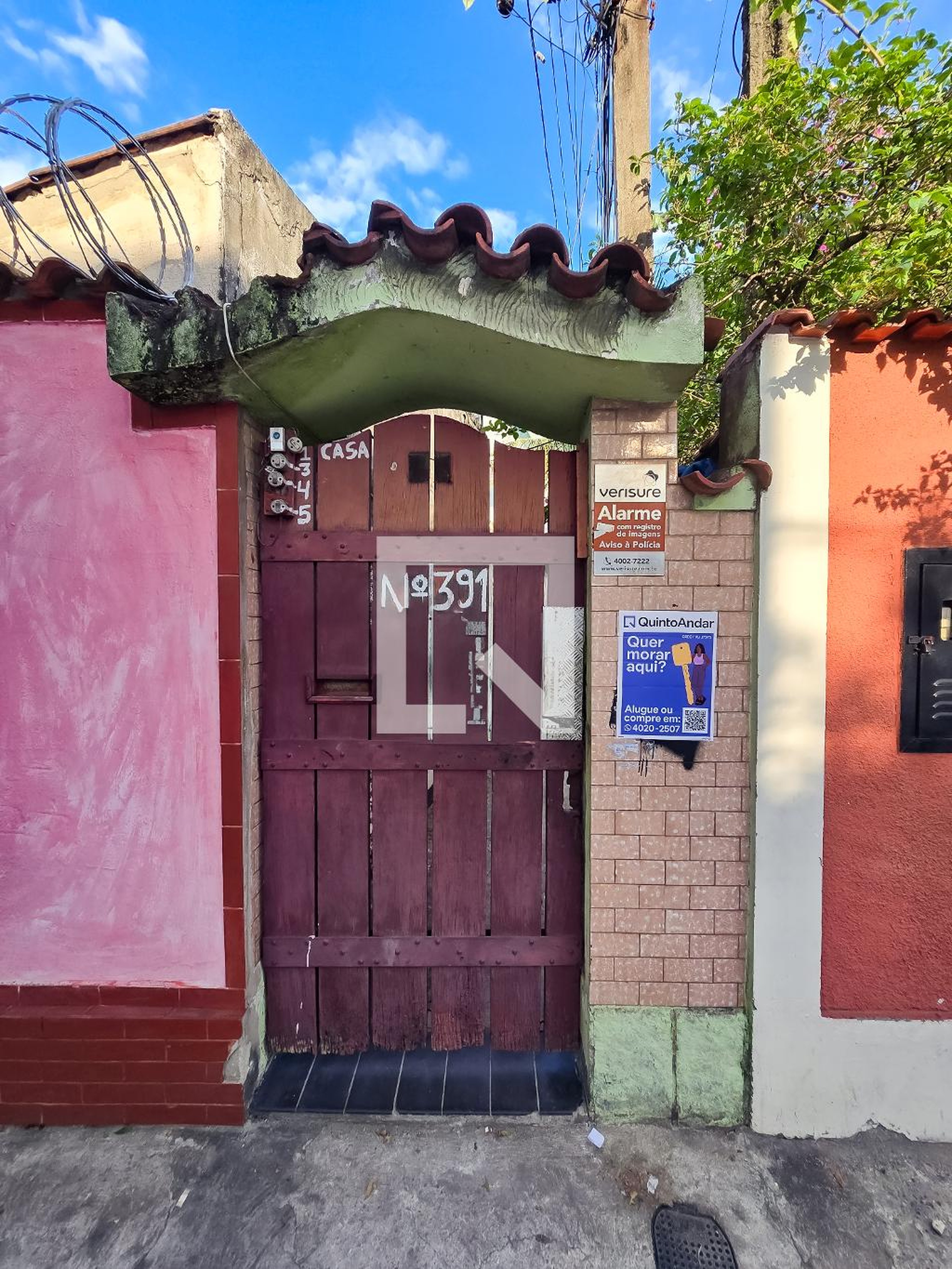 Fachada Condomínio em Rua Camarista Meier, 391