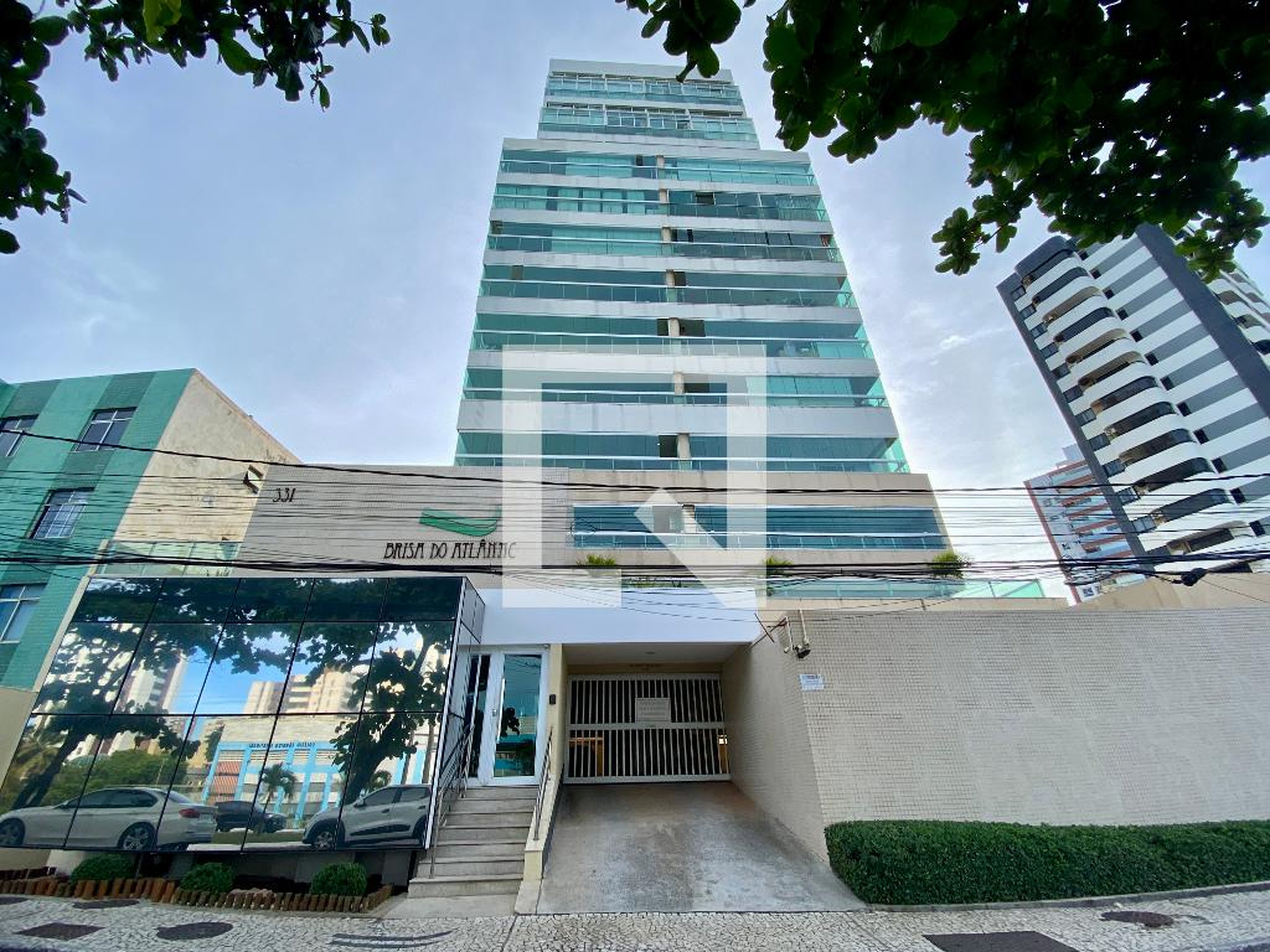 Fachada Condomínio em Avenida Professor Magalhães Neto, 331