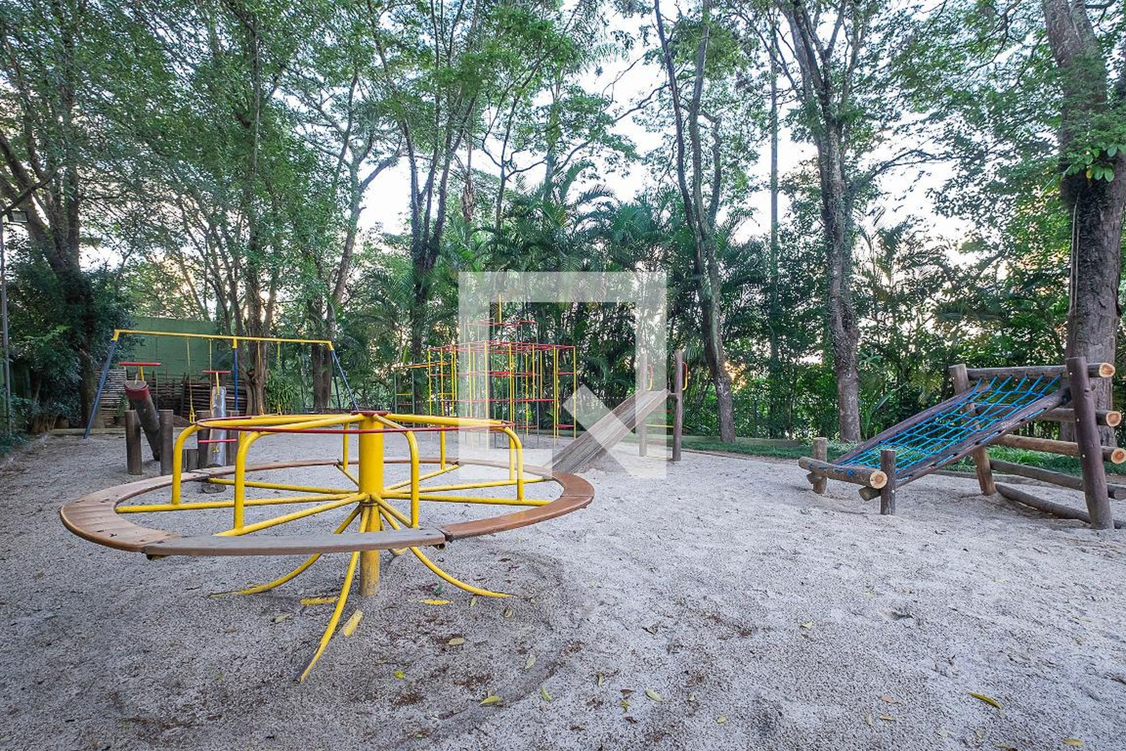 Playground - Jardim das Bandeiras