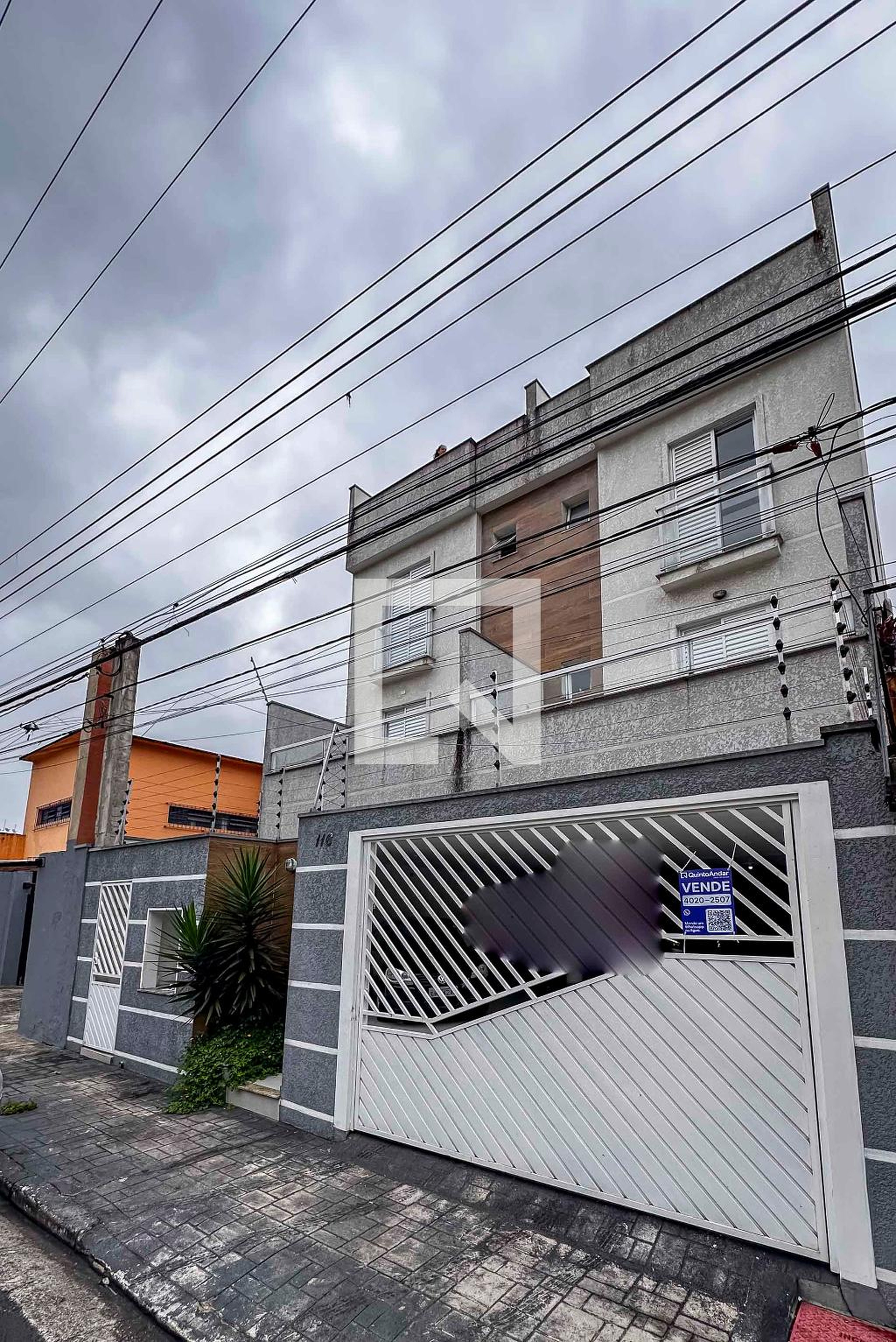 Fachada Condomínio em Rua Bernardo Guimarães, 116