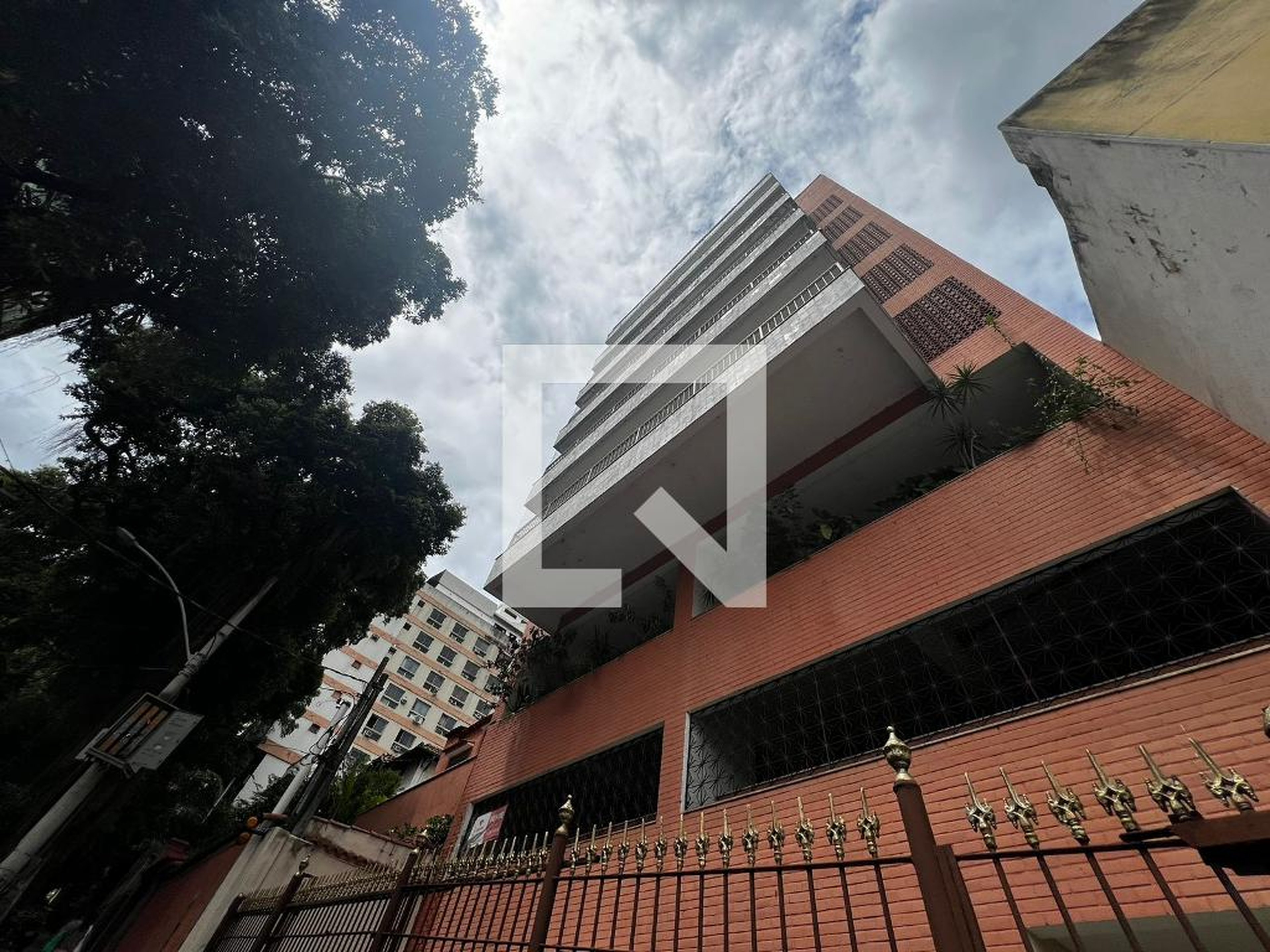 Fachada Condomínio Ramsés VII