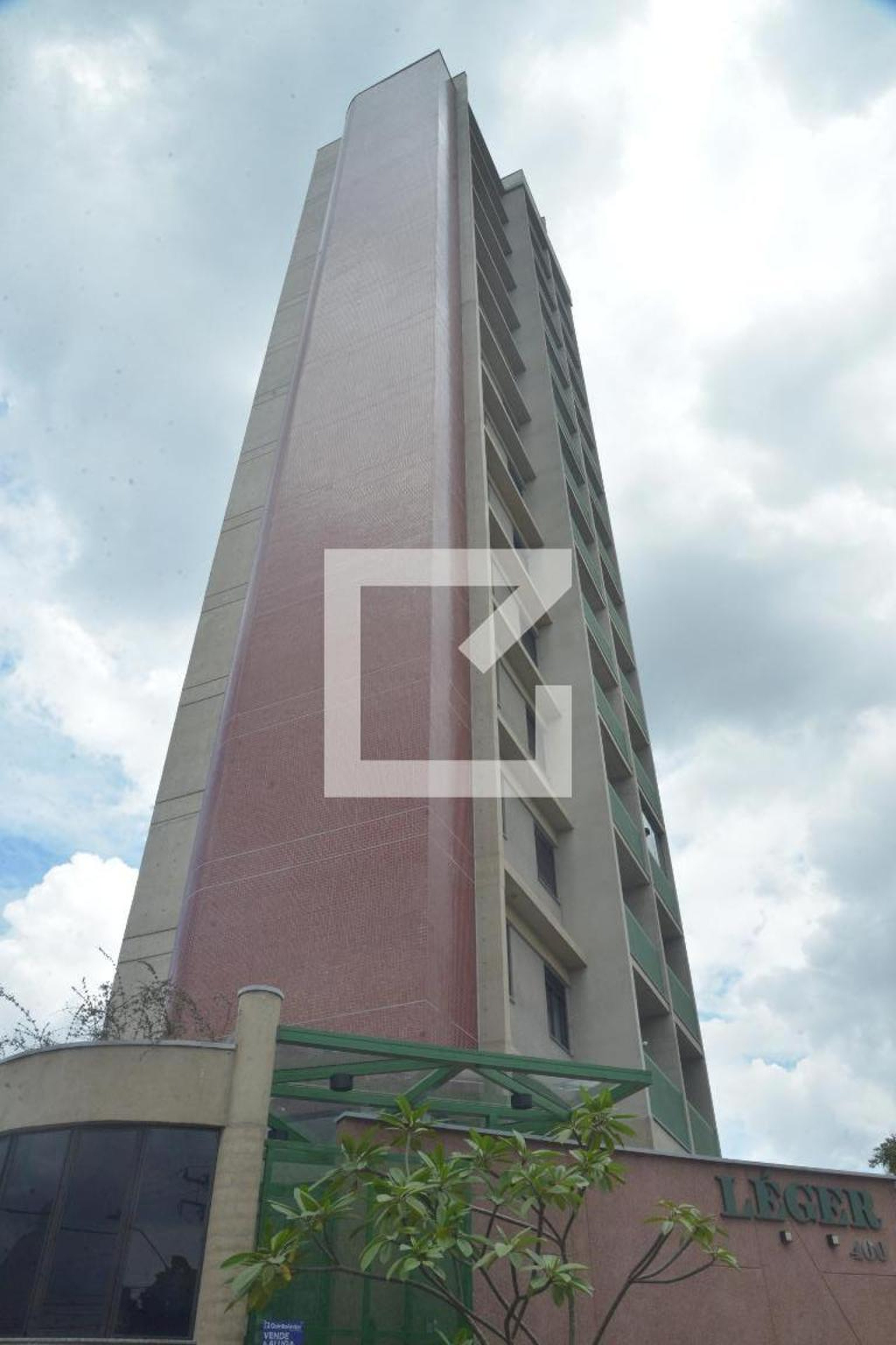 Fachada do Prédio Condomínio Léger
