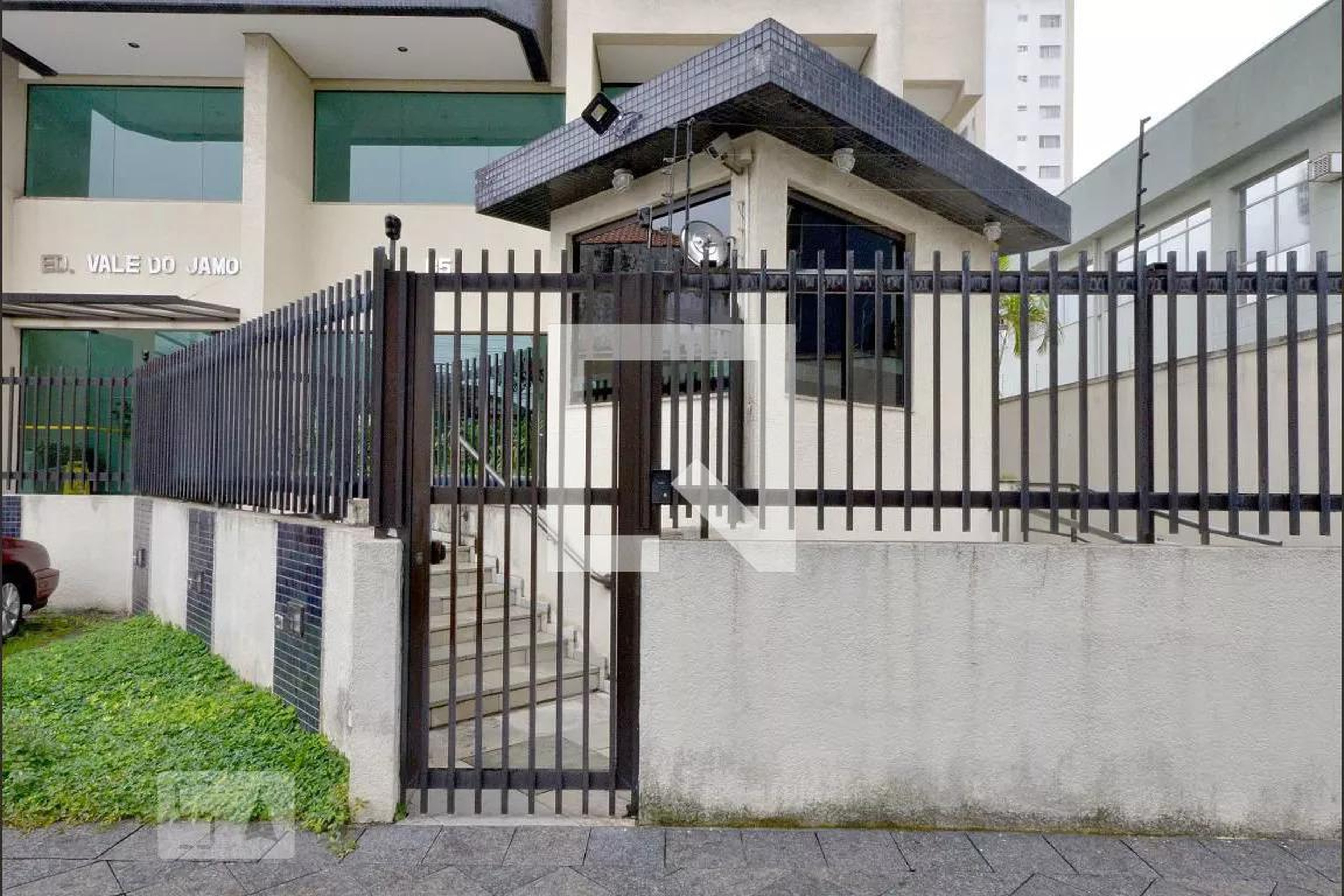 Fachada Edifício Vale do Jamor