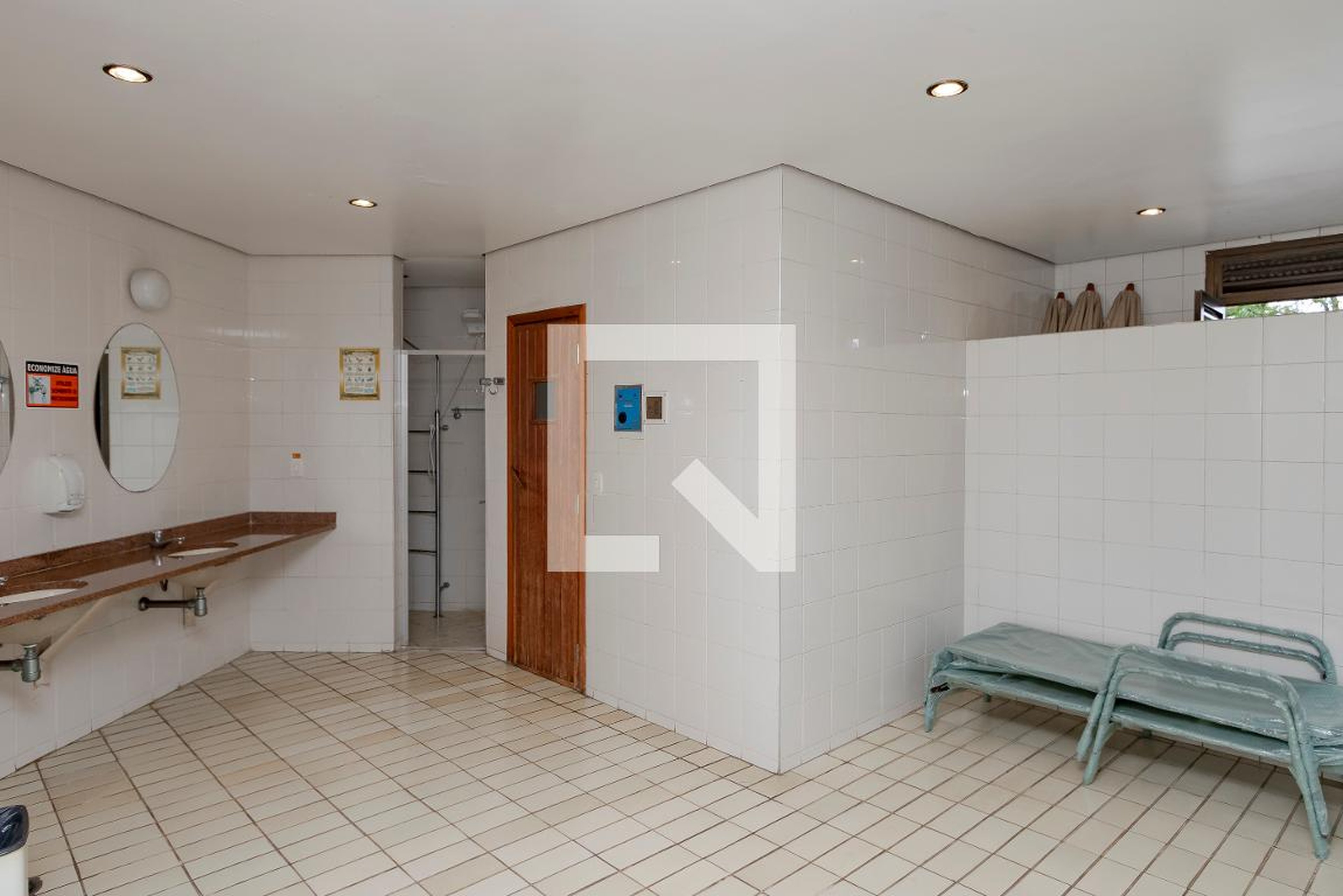 Sauna - Imperial Flamingo